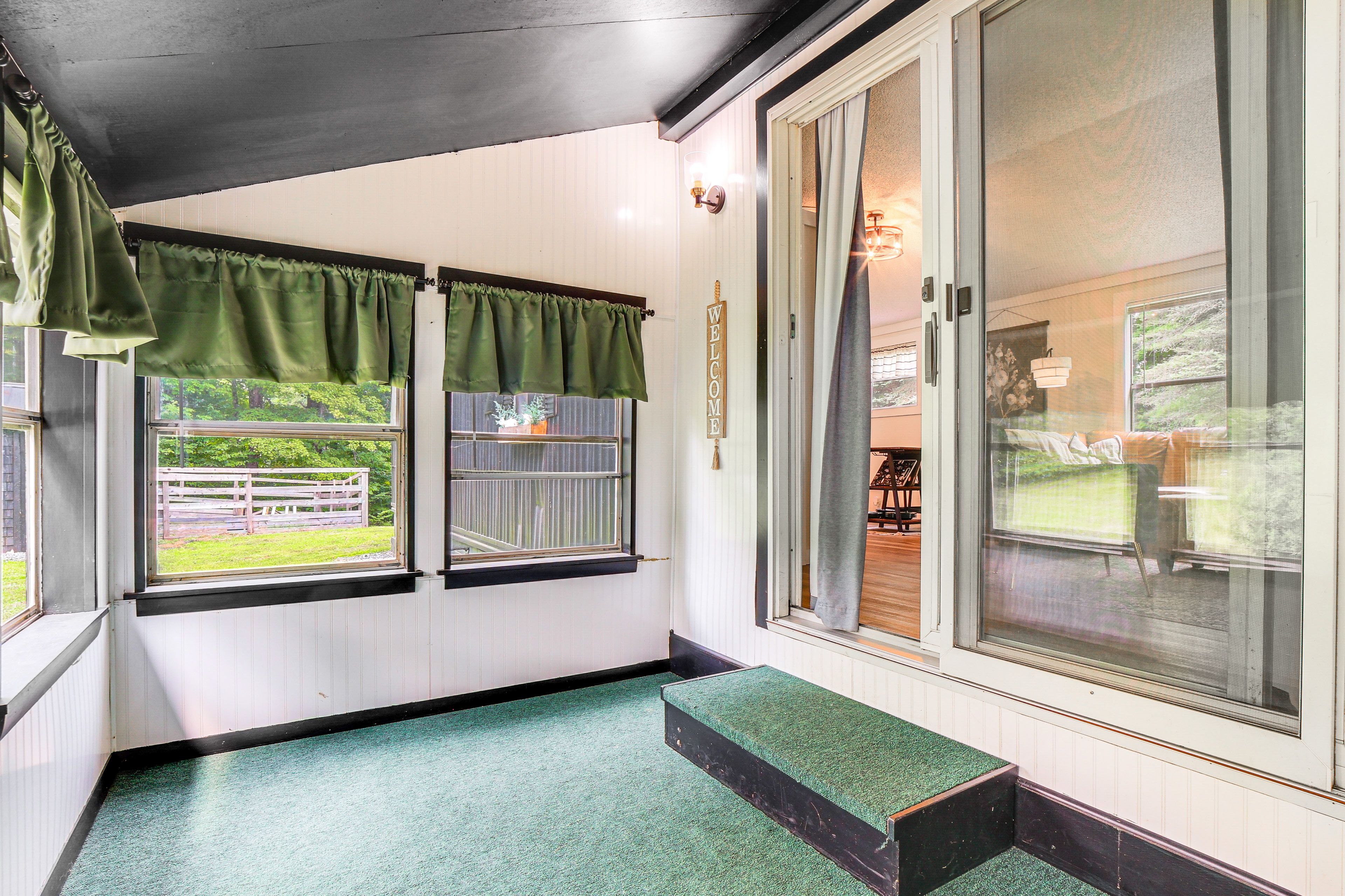 Sunroom | Entryway