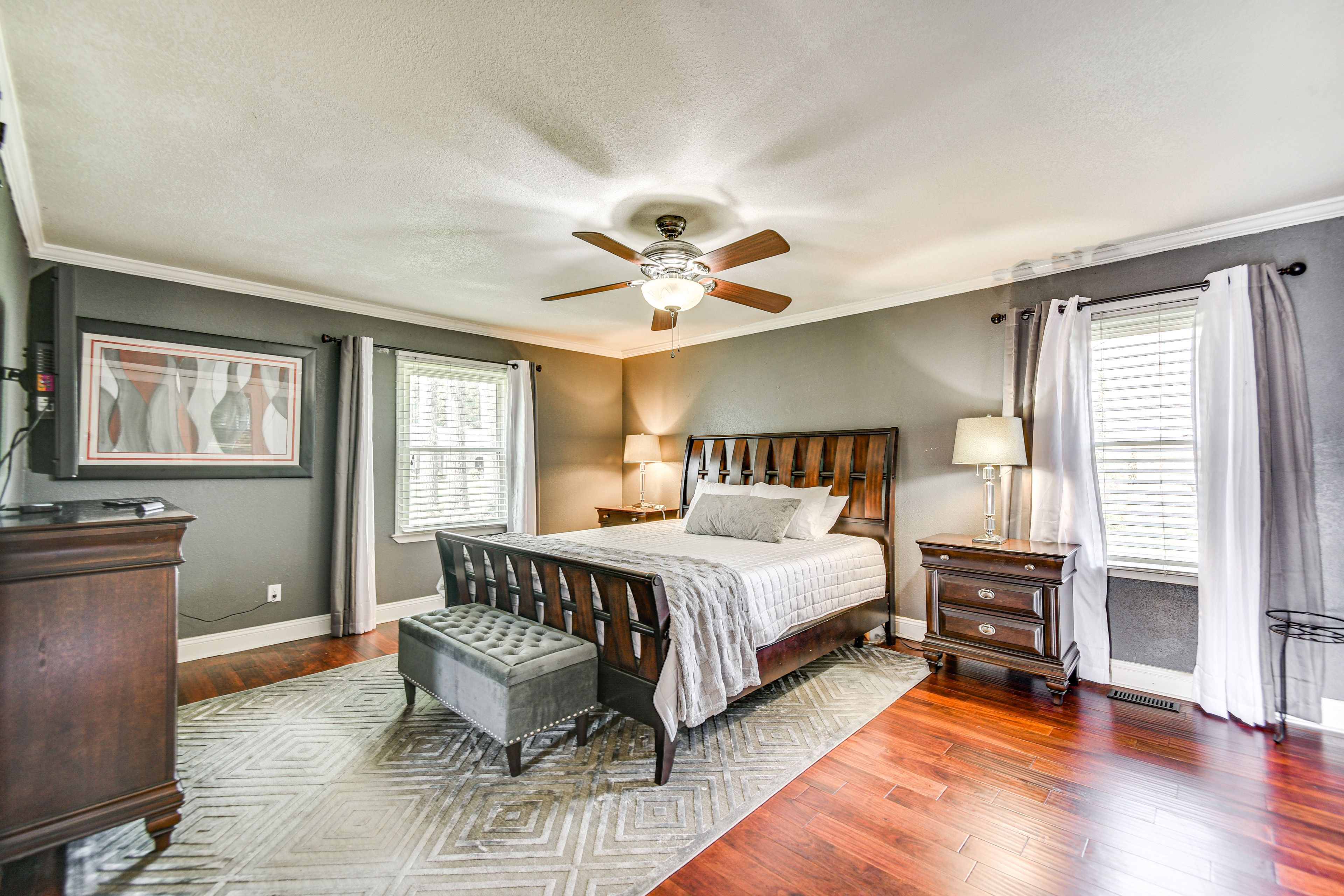 Bedroom 1 | King Bed