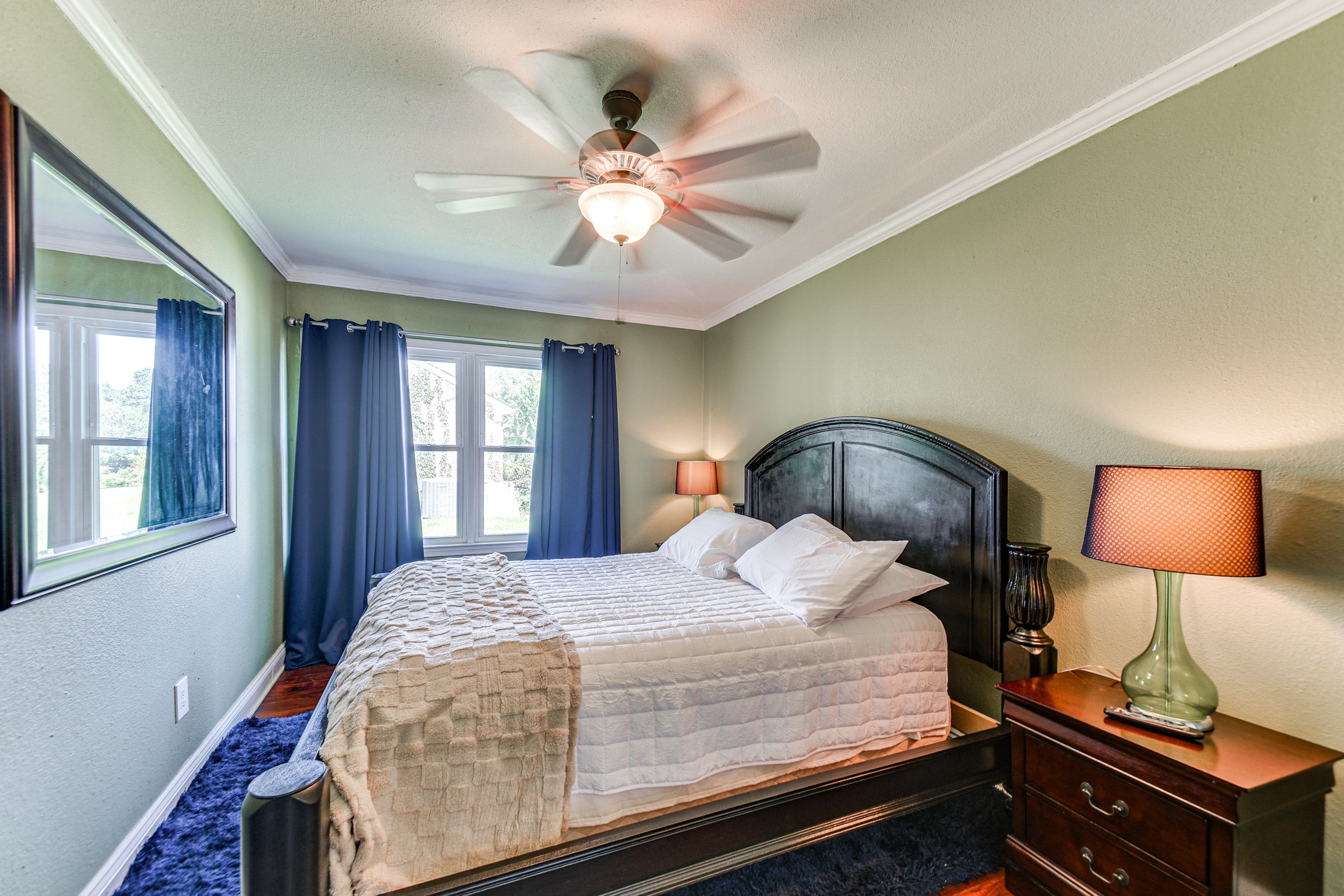 Bedroom 2 | Queen Bed