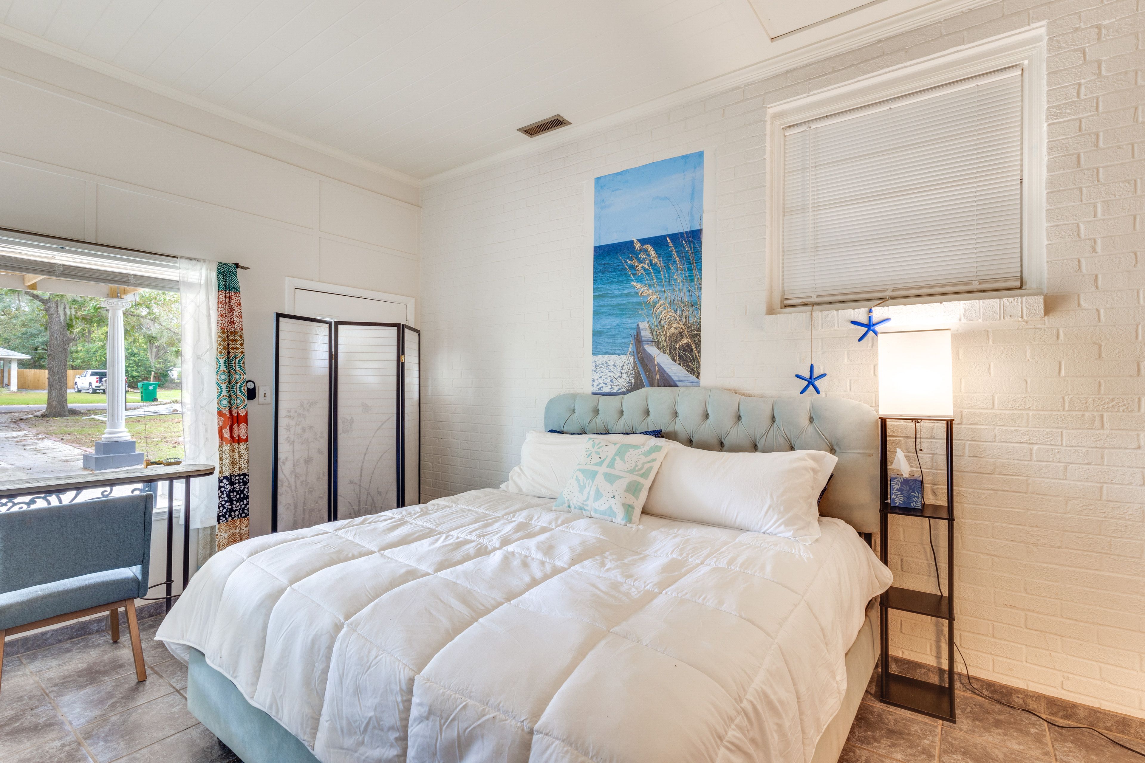 Bedroom 4 | Queen Bed | 3 Interior Steps Required