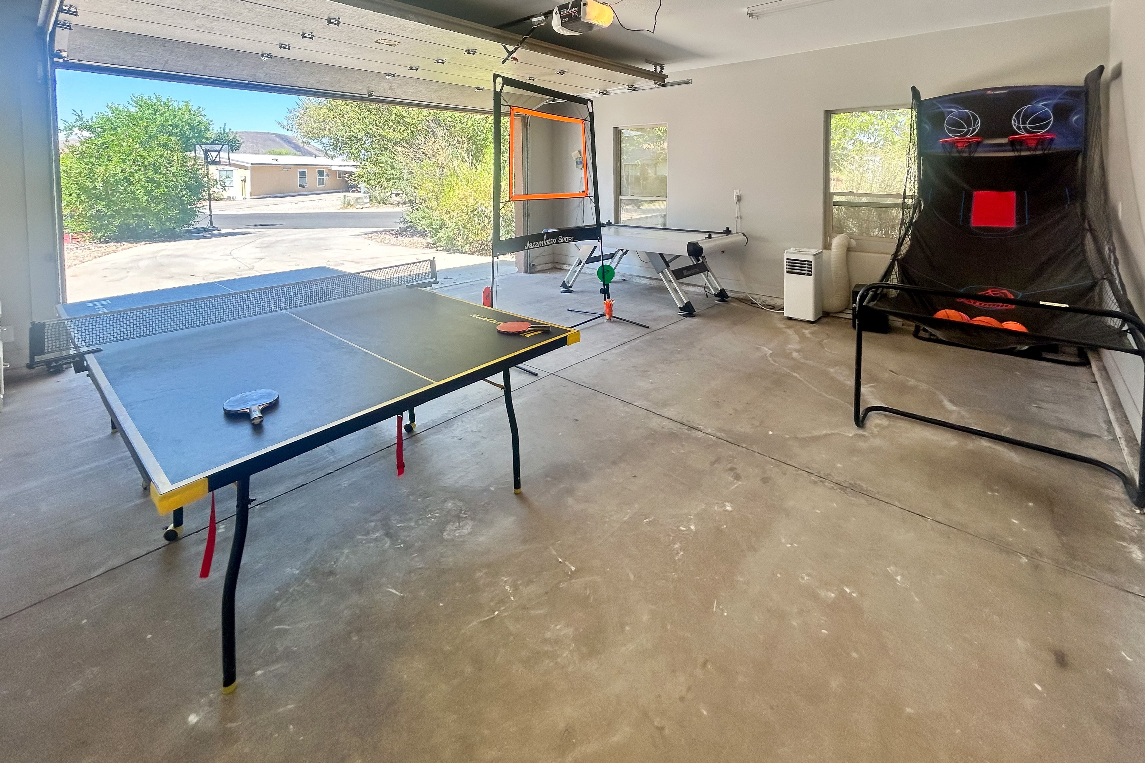 Game Room | Arcade Basketball Game