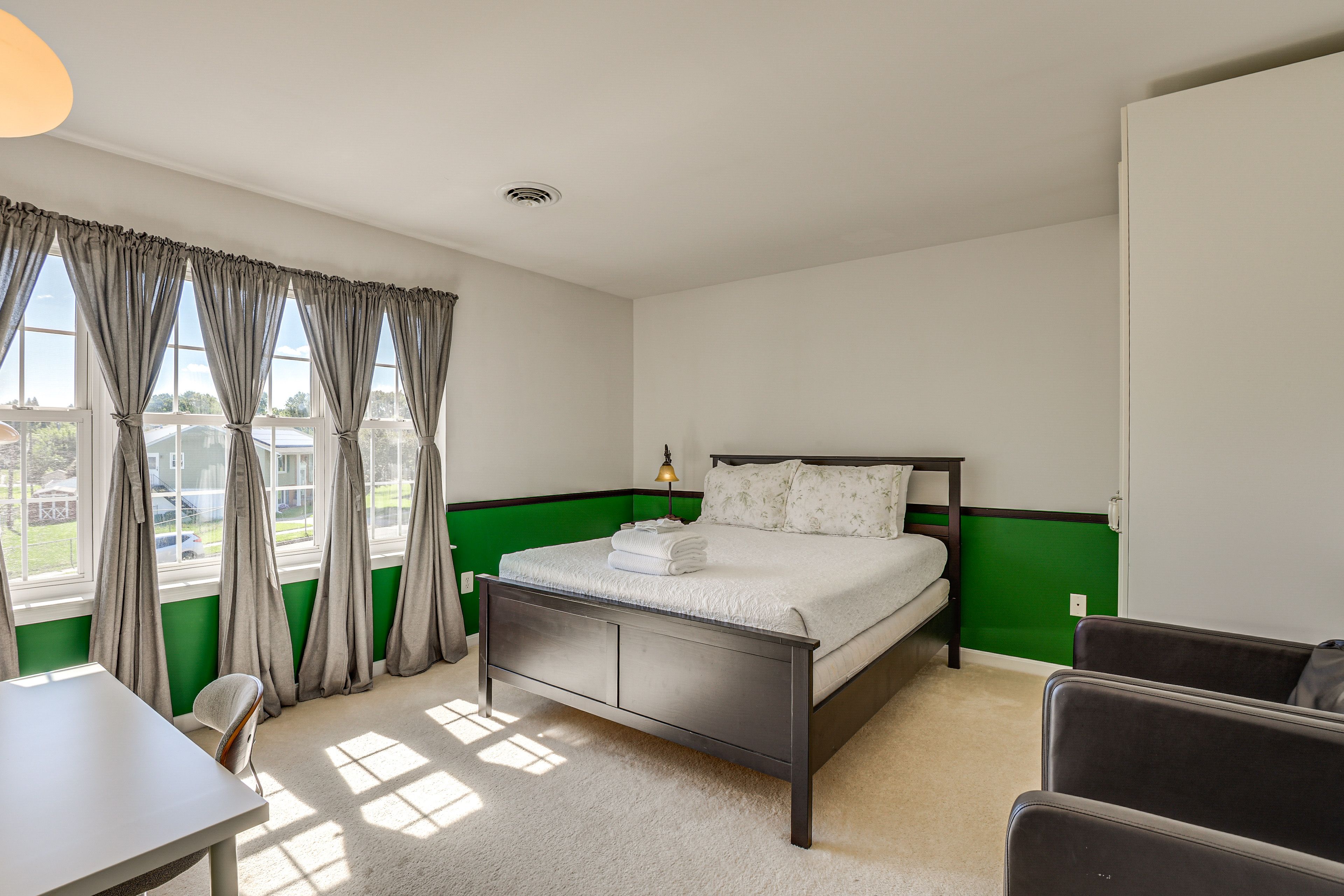 Bedroom 2 | Queen Bed | 2nd Floor