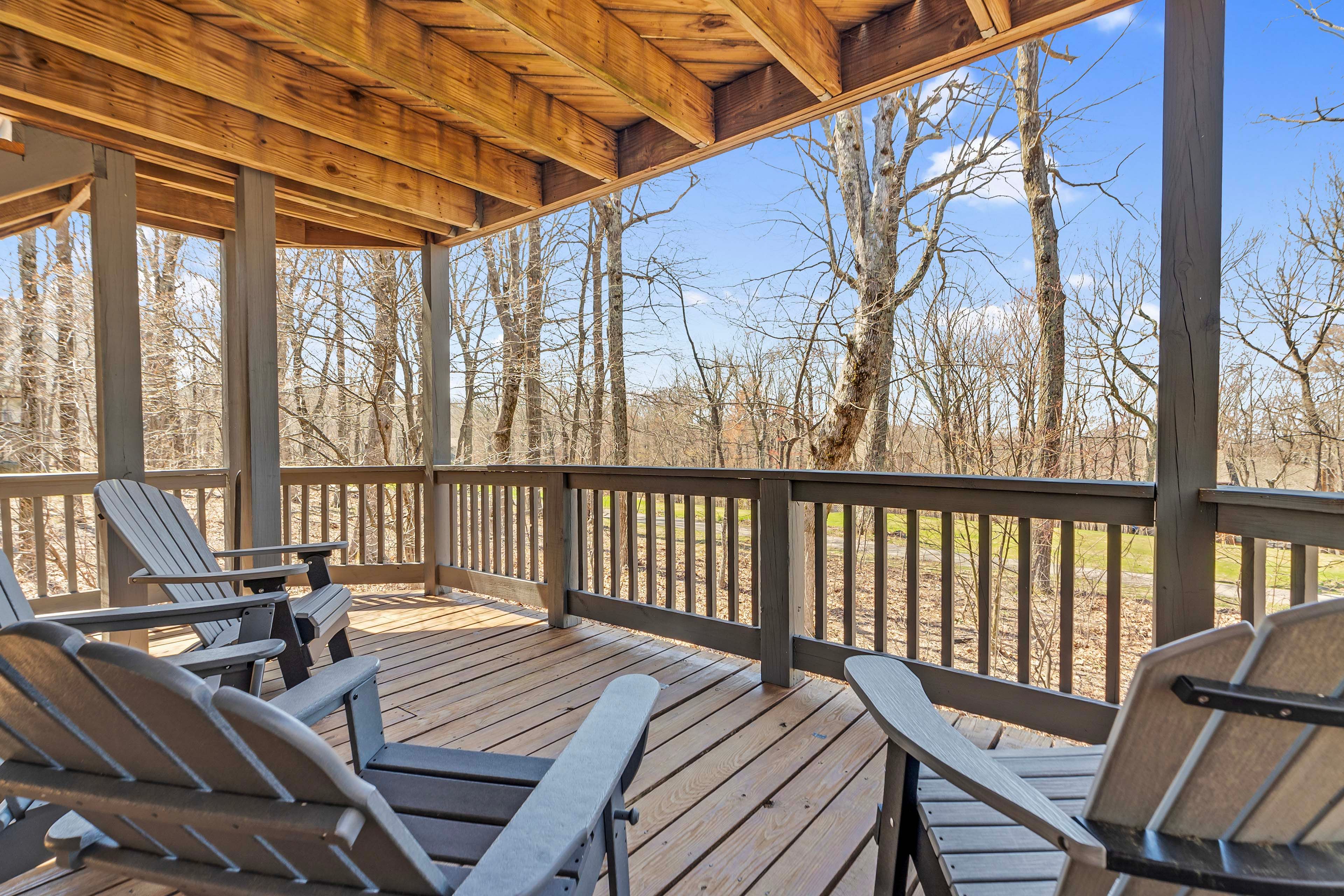 Lower Deck | Standing Swing