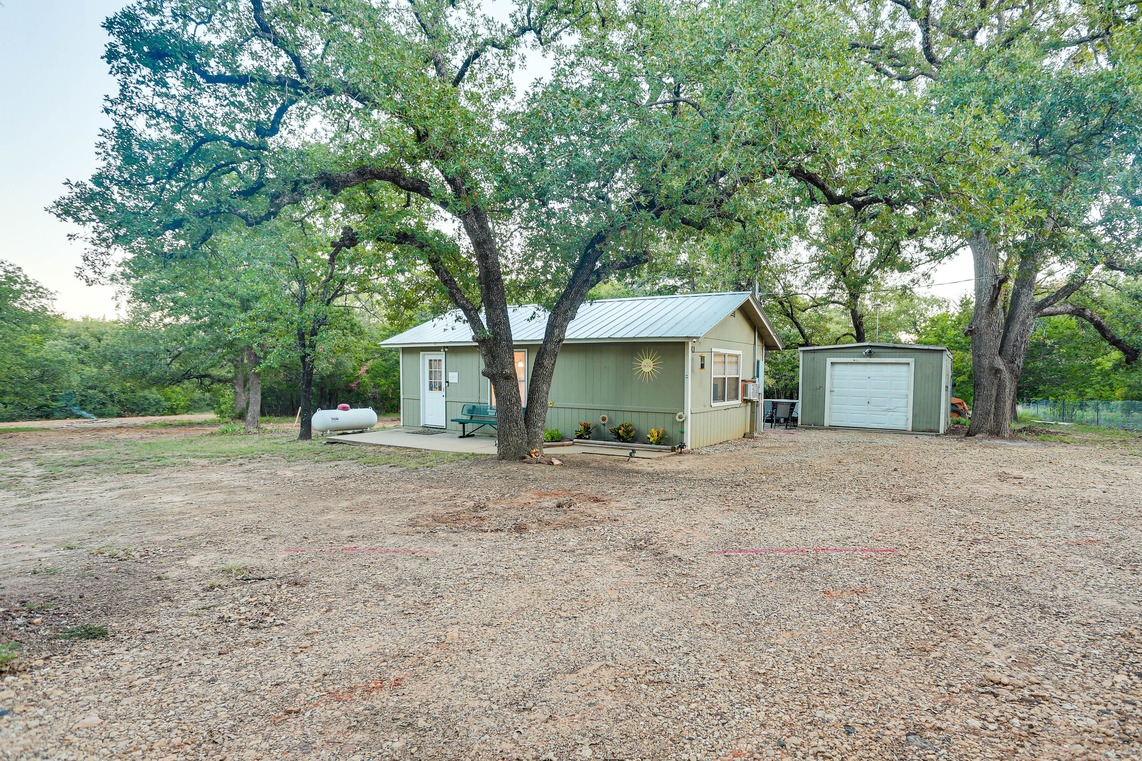 Valley View Vacation Rental | Studio | 1BA | 1 Step to Enter | 400 Sq Ft
