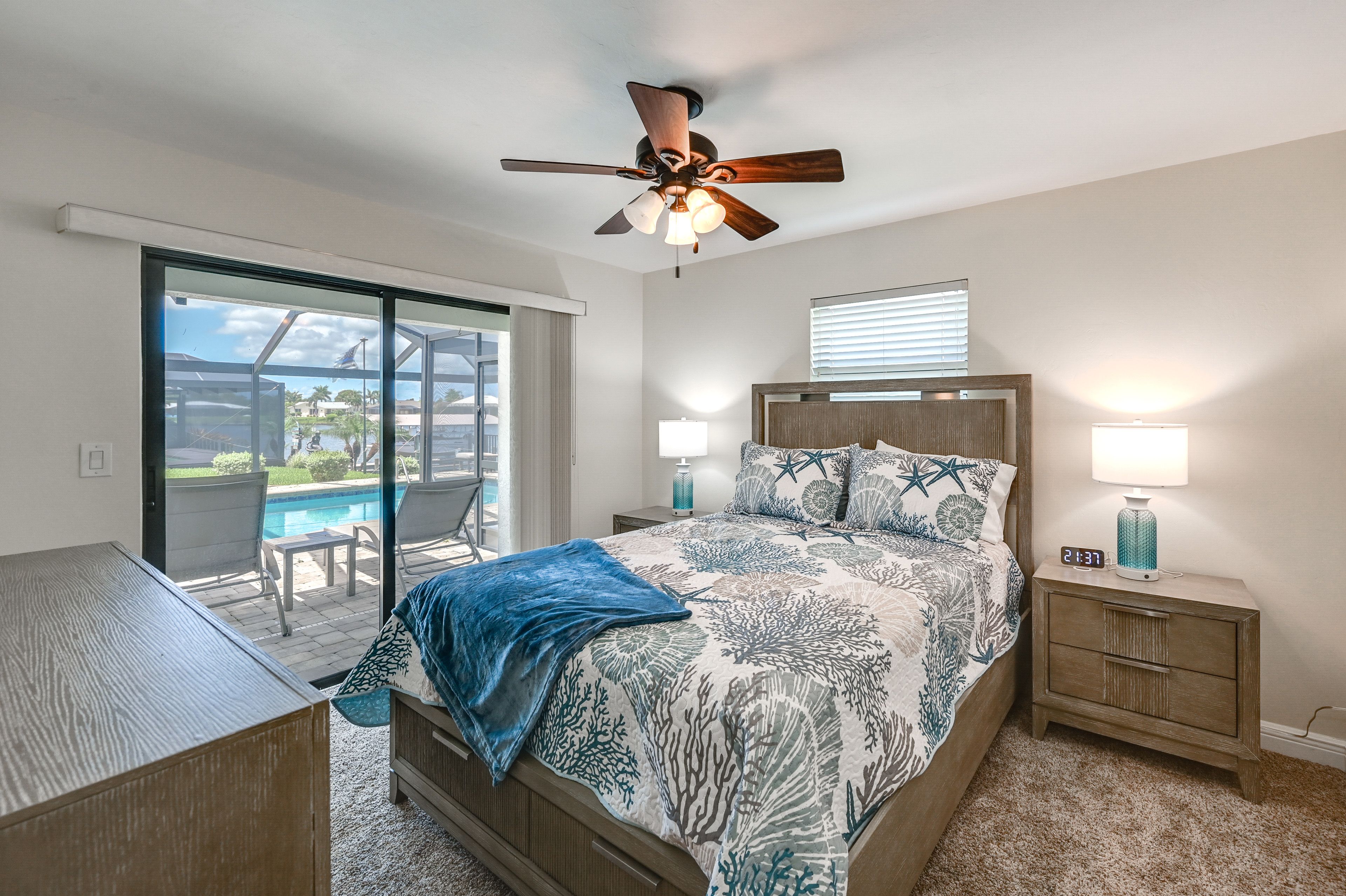 Bedroom 3 | Queen Bed