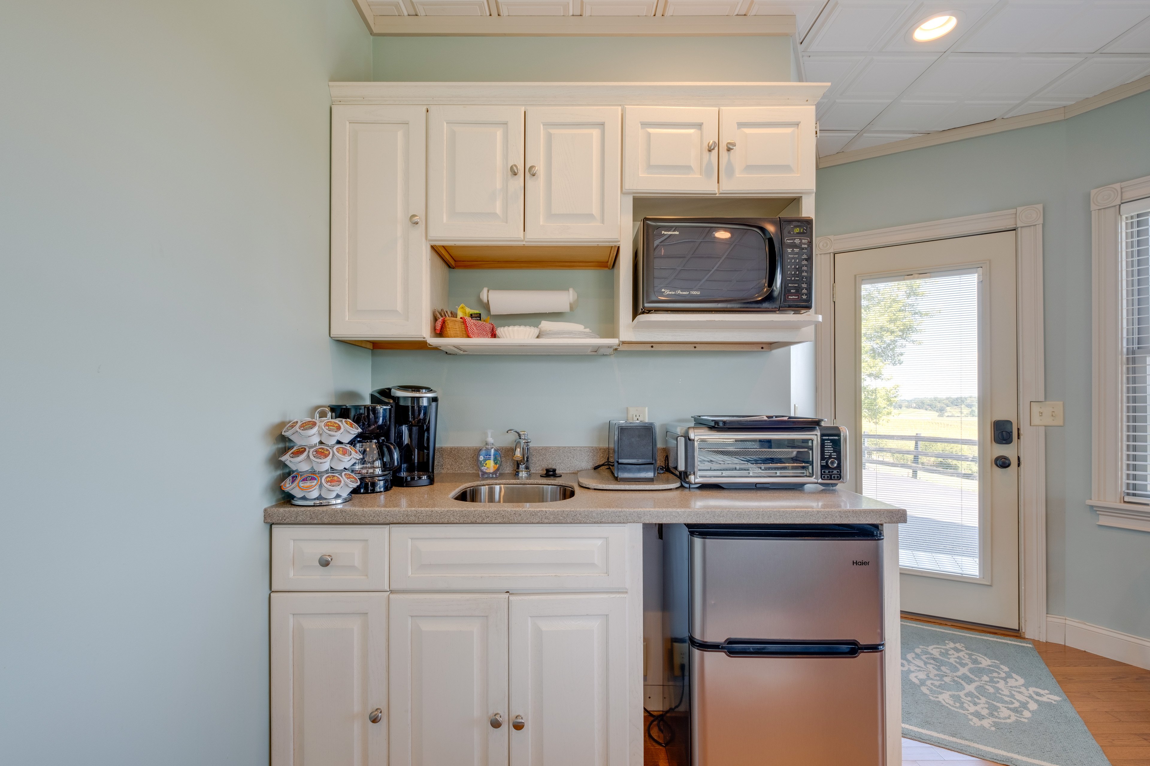 Kitchenette | Keurig & Drip Coffee Makers | Hot Plate | Cooking Basics