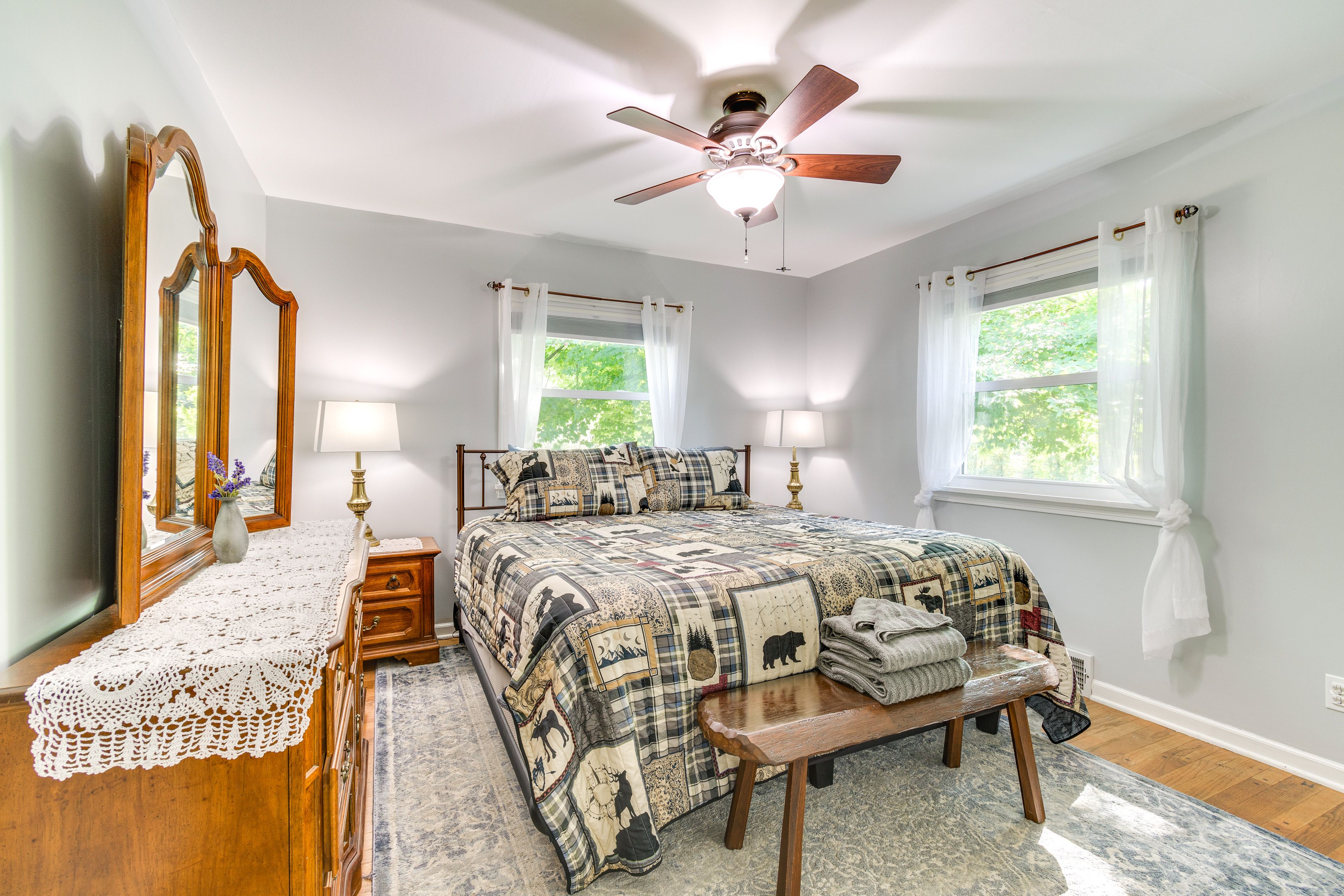 Bedroom 1 | King Bed | Linens Provided