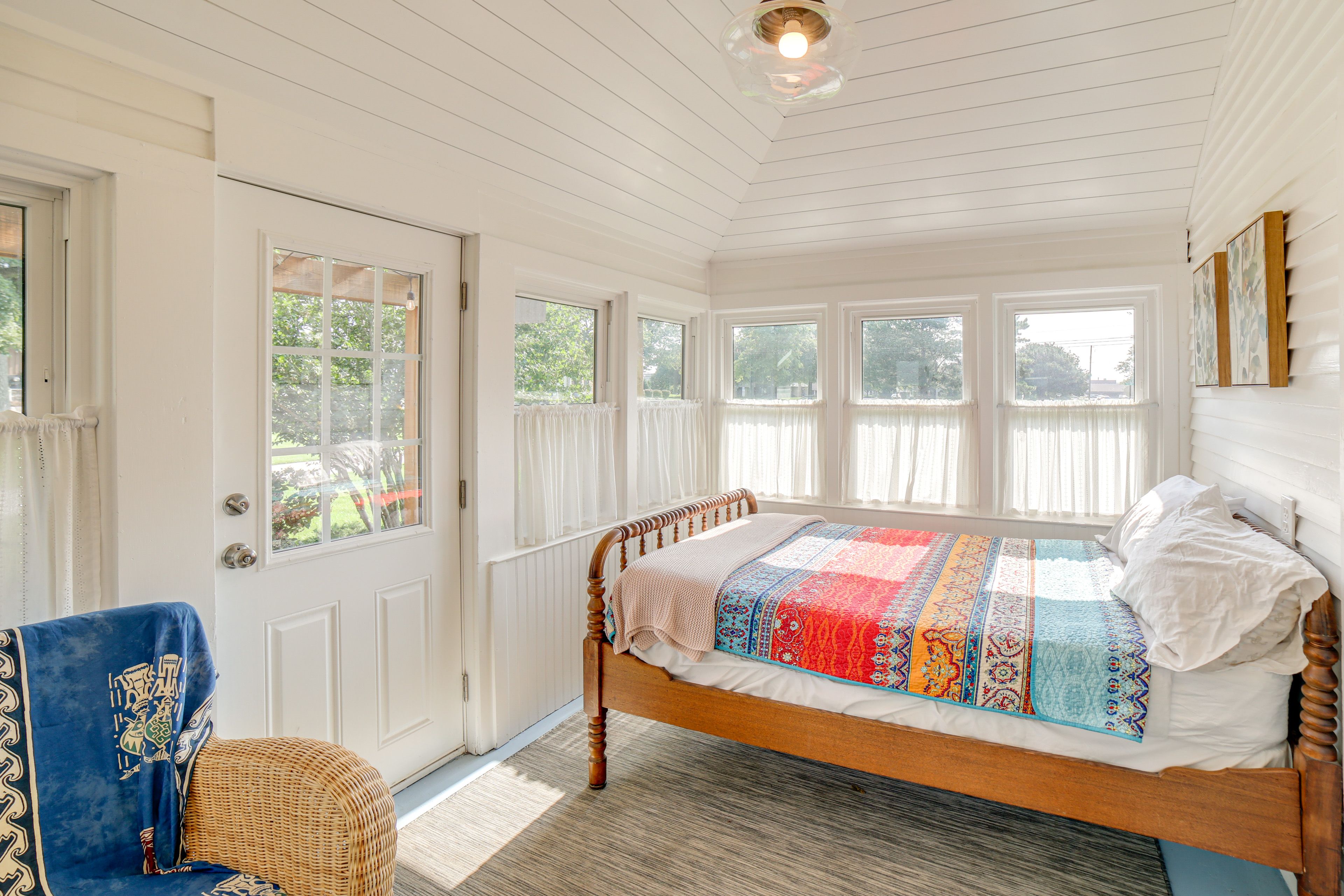 Main House | Bedroom 2 | 1st Floor | Twin Bed