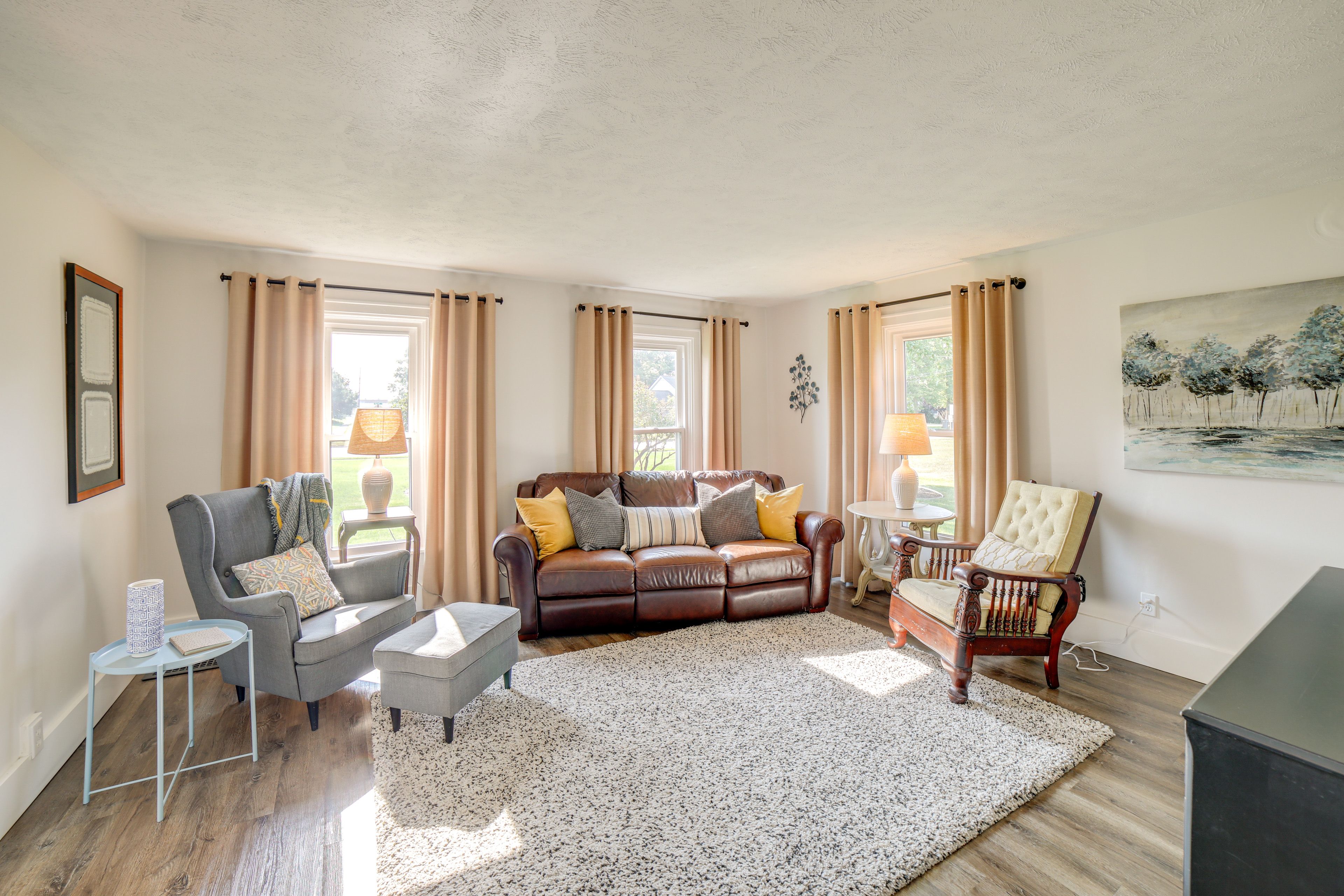 Main House | Living Room | 1st Floor | Smart TV | Central A/C & Heating