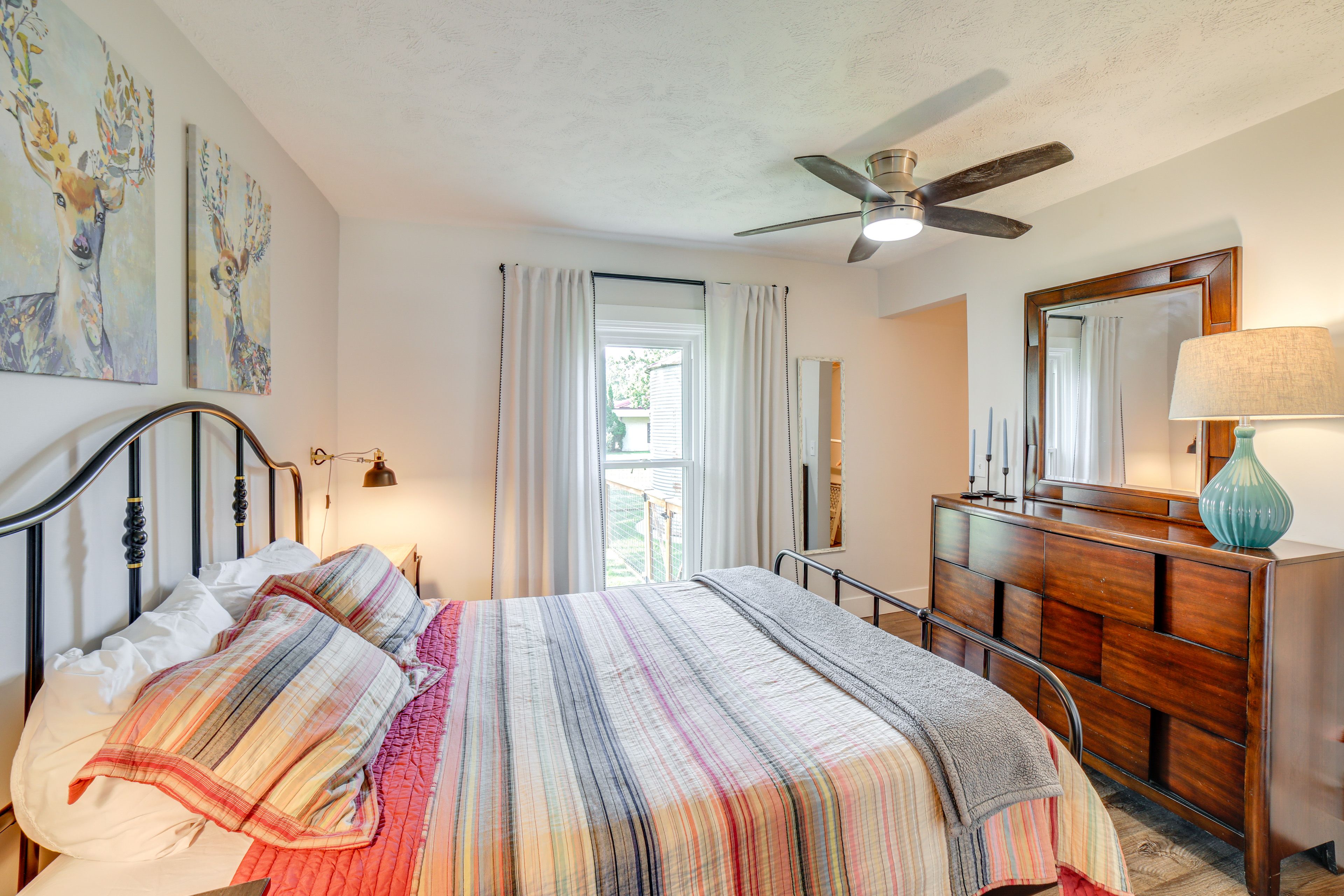 Main House | Bedroom 1 | 1st Floor | Queen Bed | Linens Provided