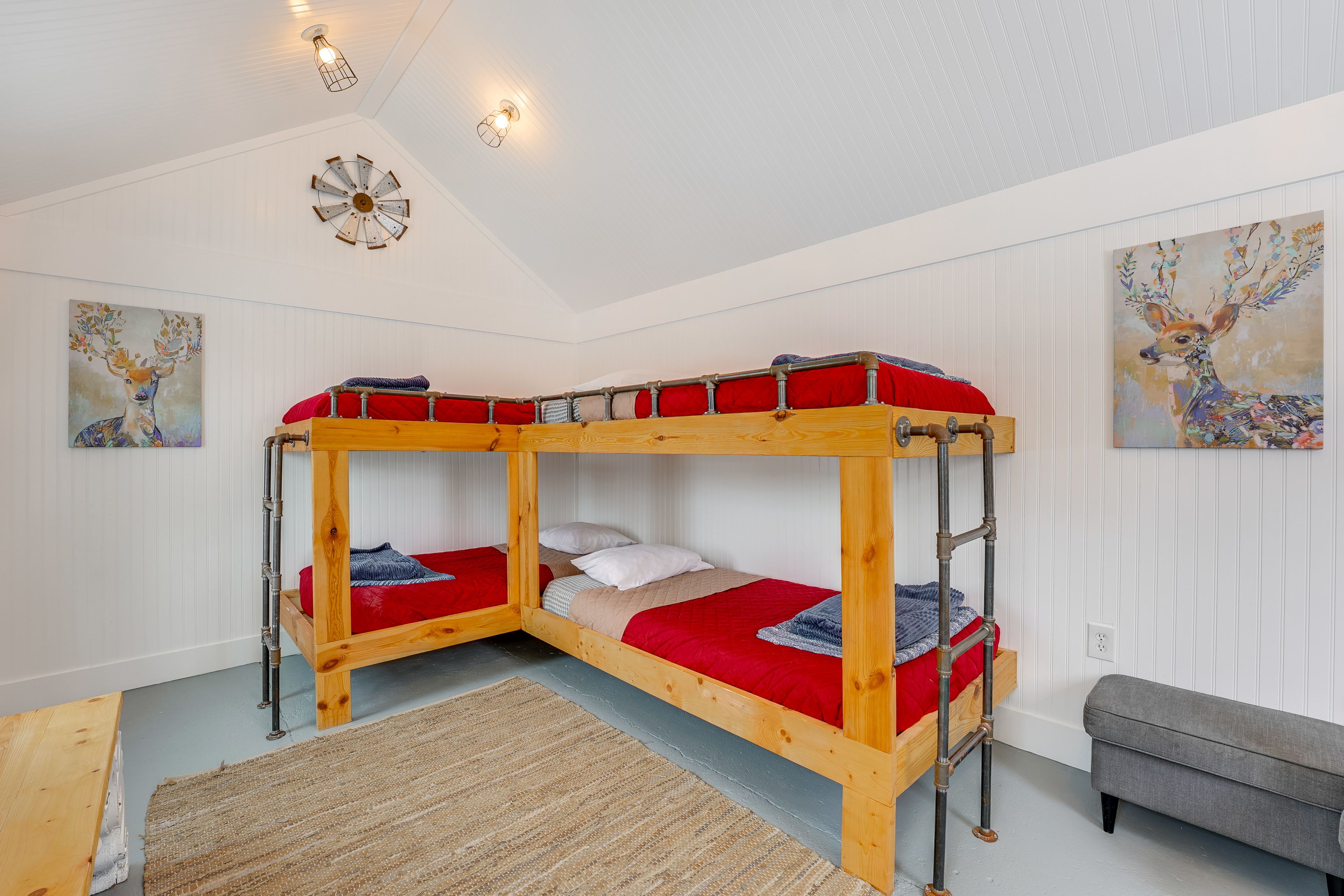 Bunkhouse | Bedroom 5 | 2 Twin Bunk Beds