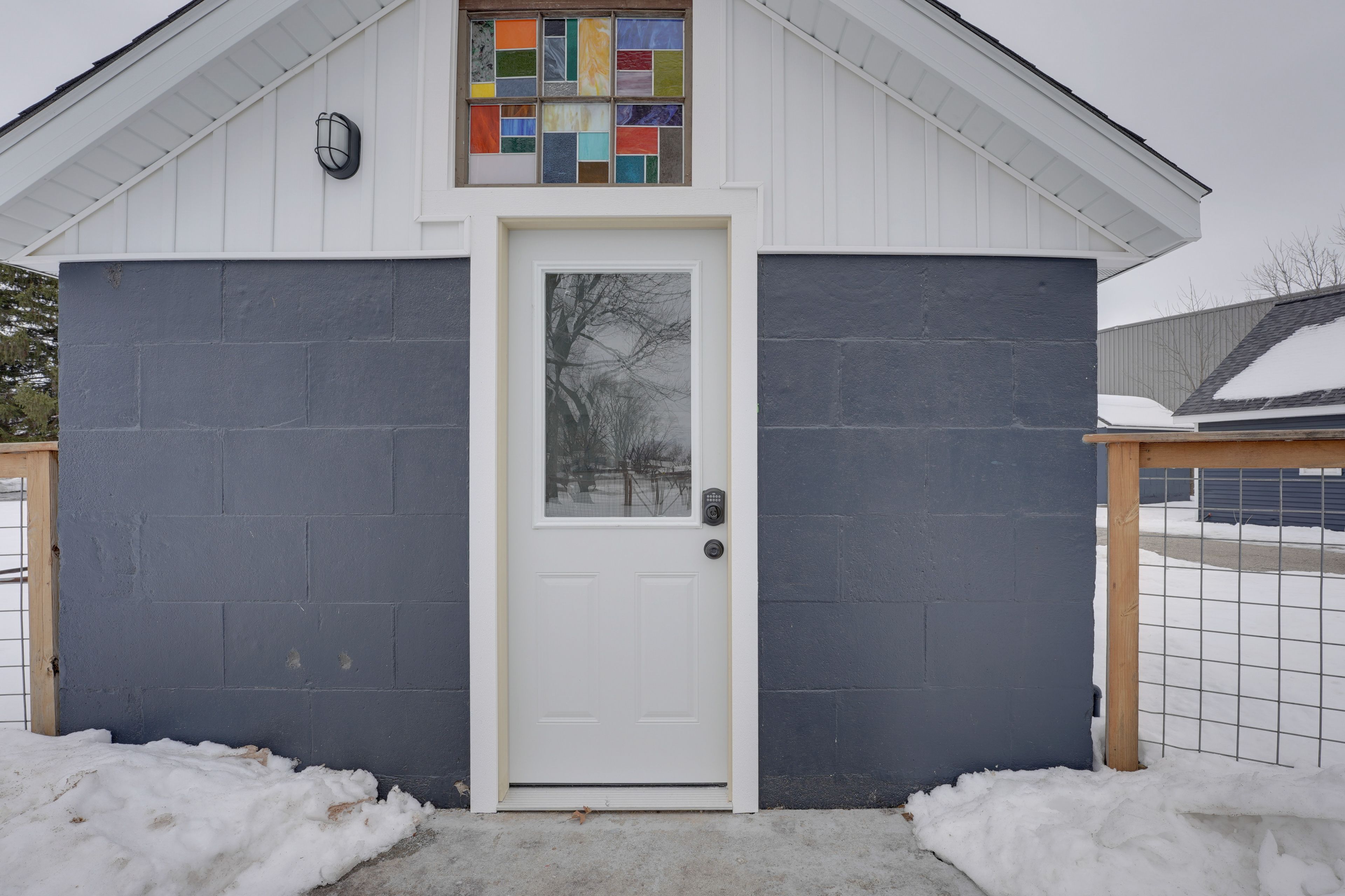 Bunkhouse Exterior | 1 Step to Enter (Sidewalk)