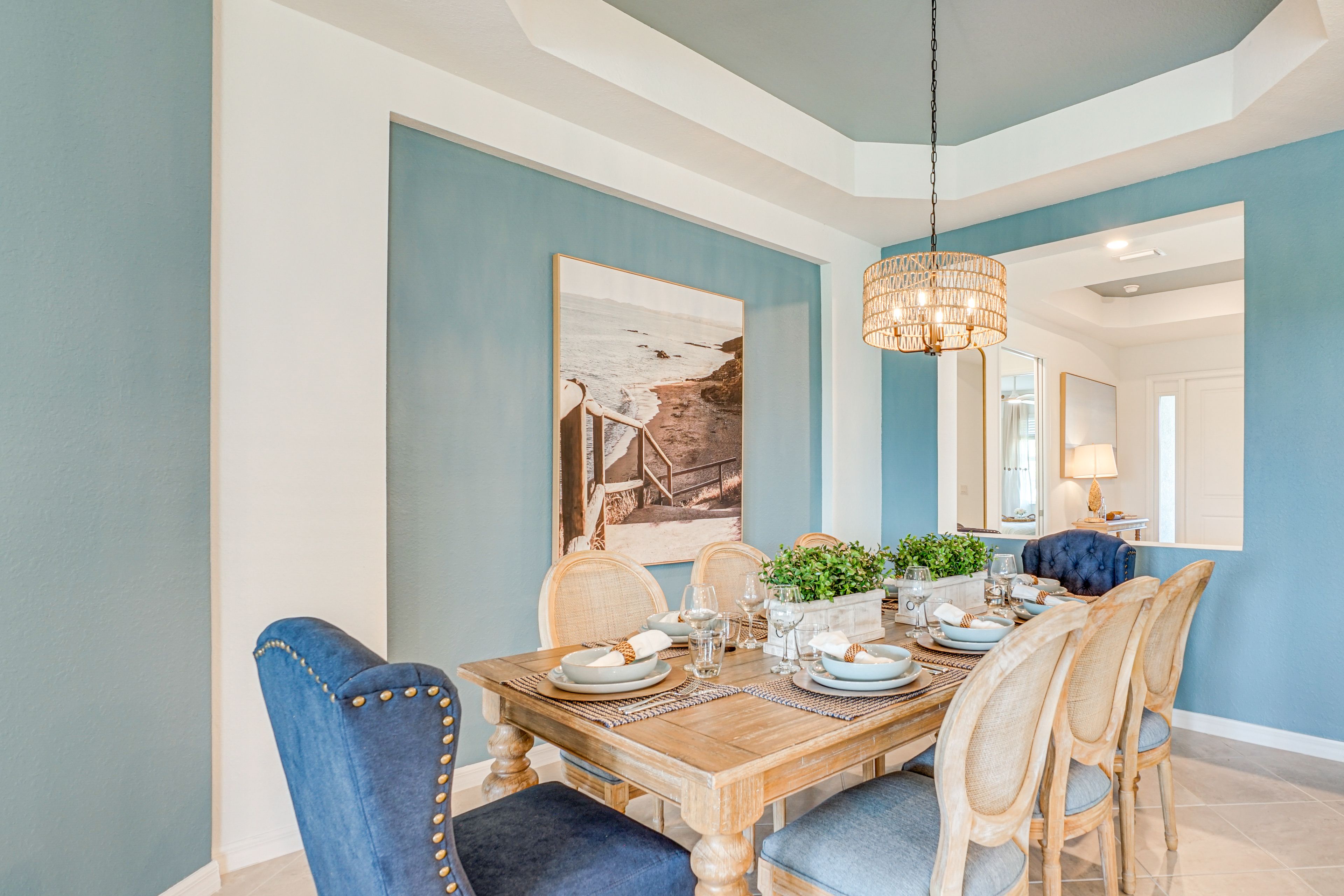 Dining Area | Dishware/Flatware Provided