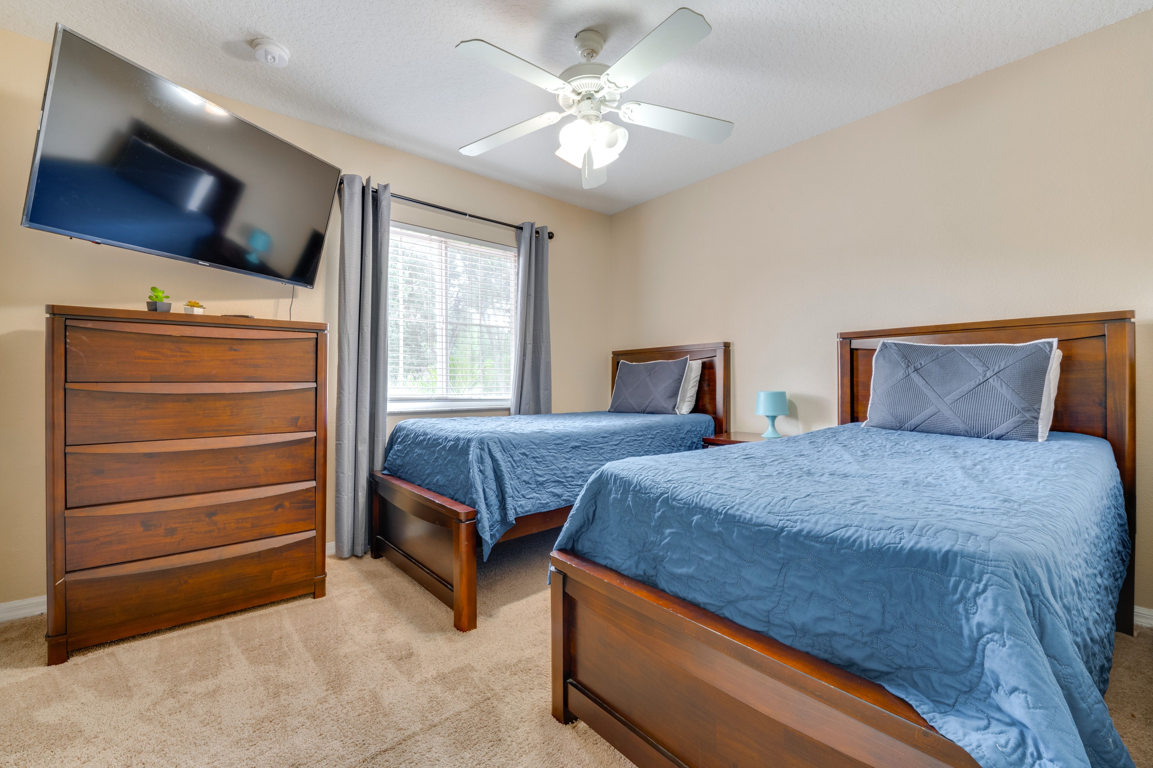 Bedroom 2 | 2 Twin Beds | 2nd Floor