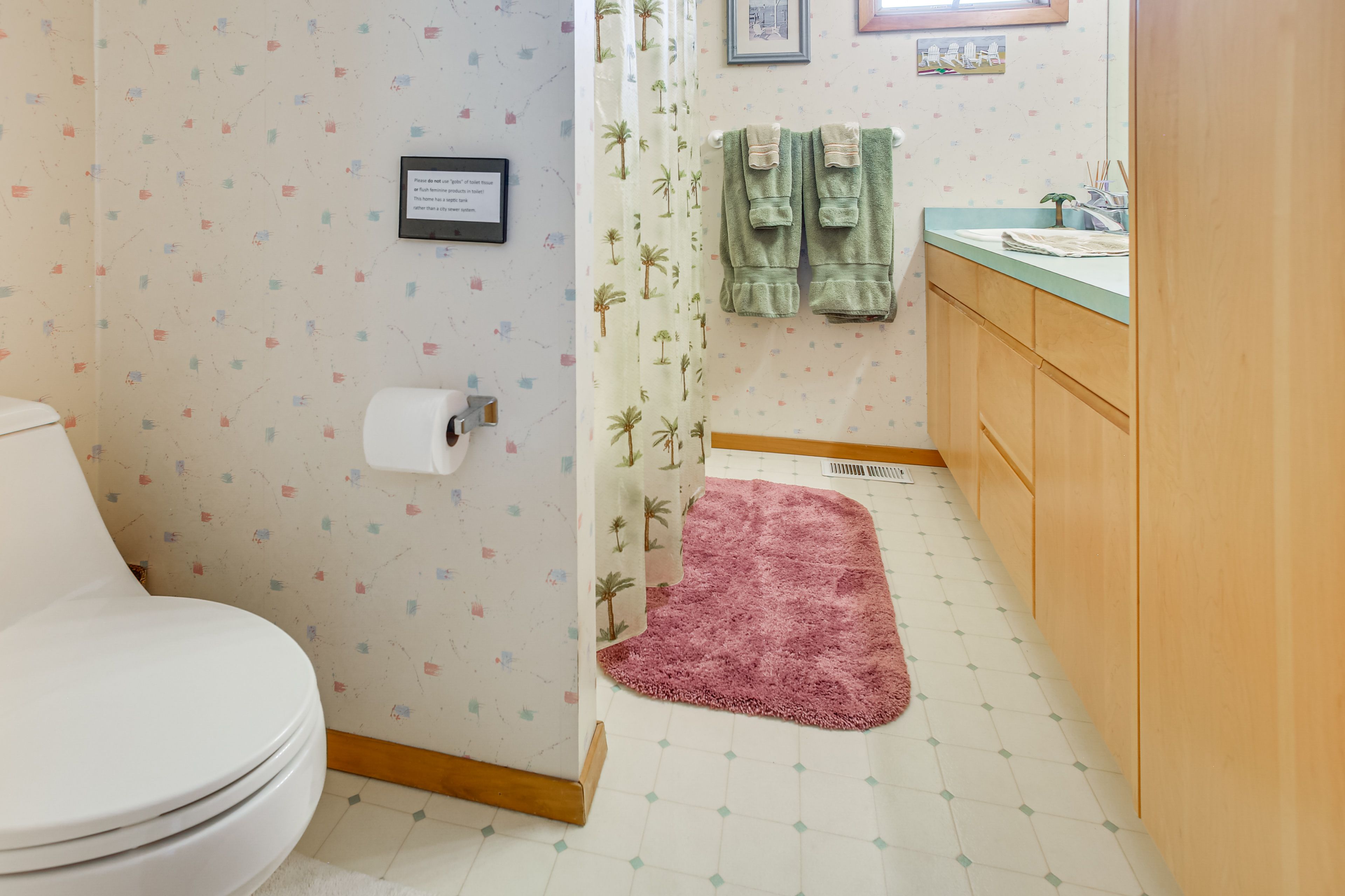 Full Bathroom | 2nd Floor
