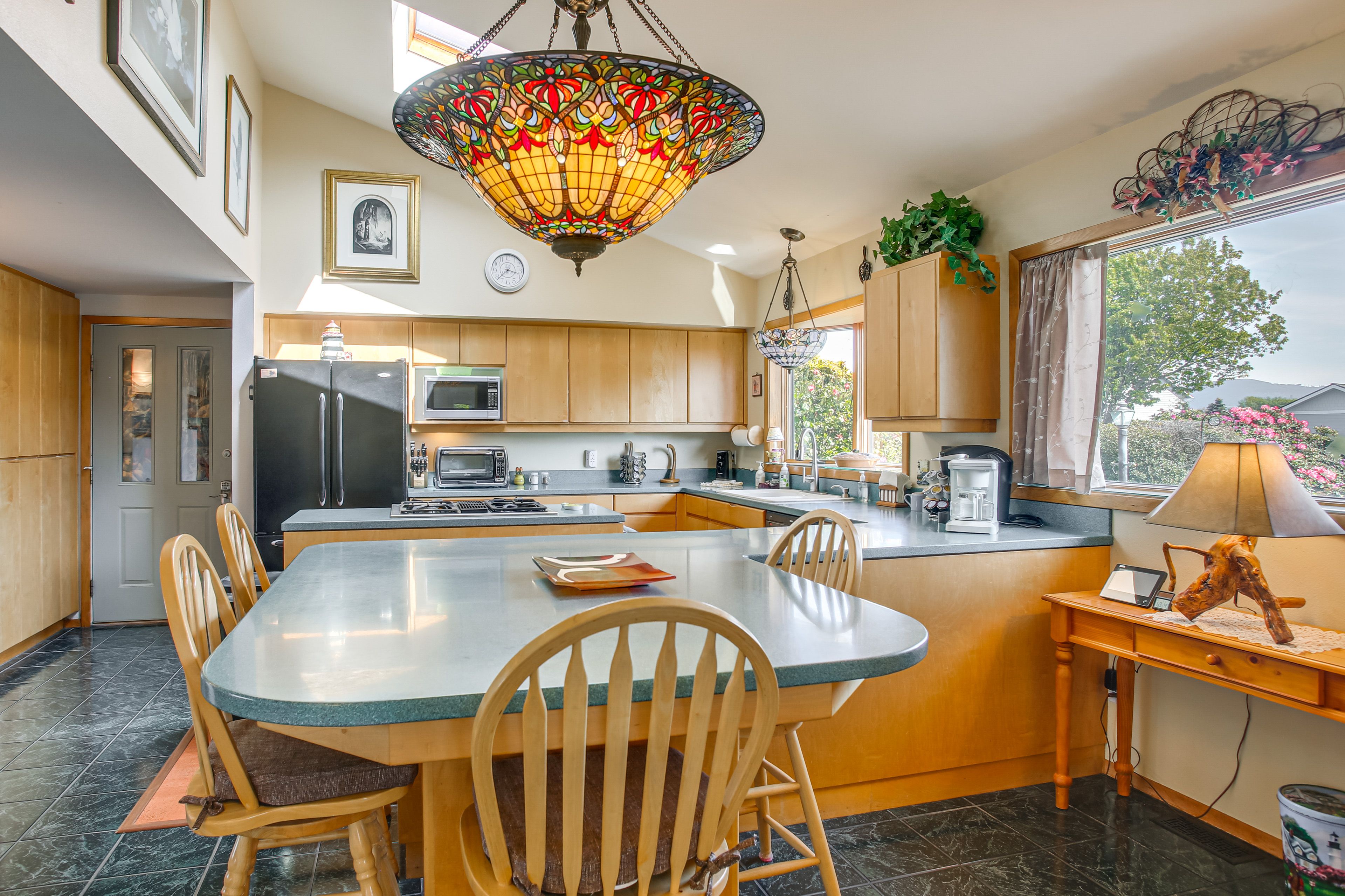 Eat-In Kitchen | 1st Floor