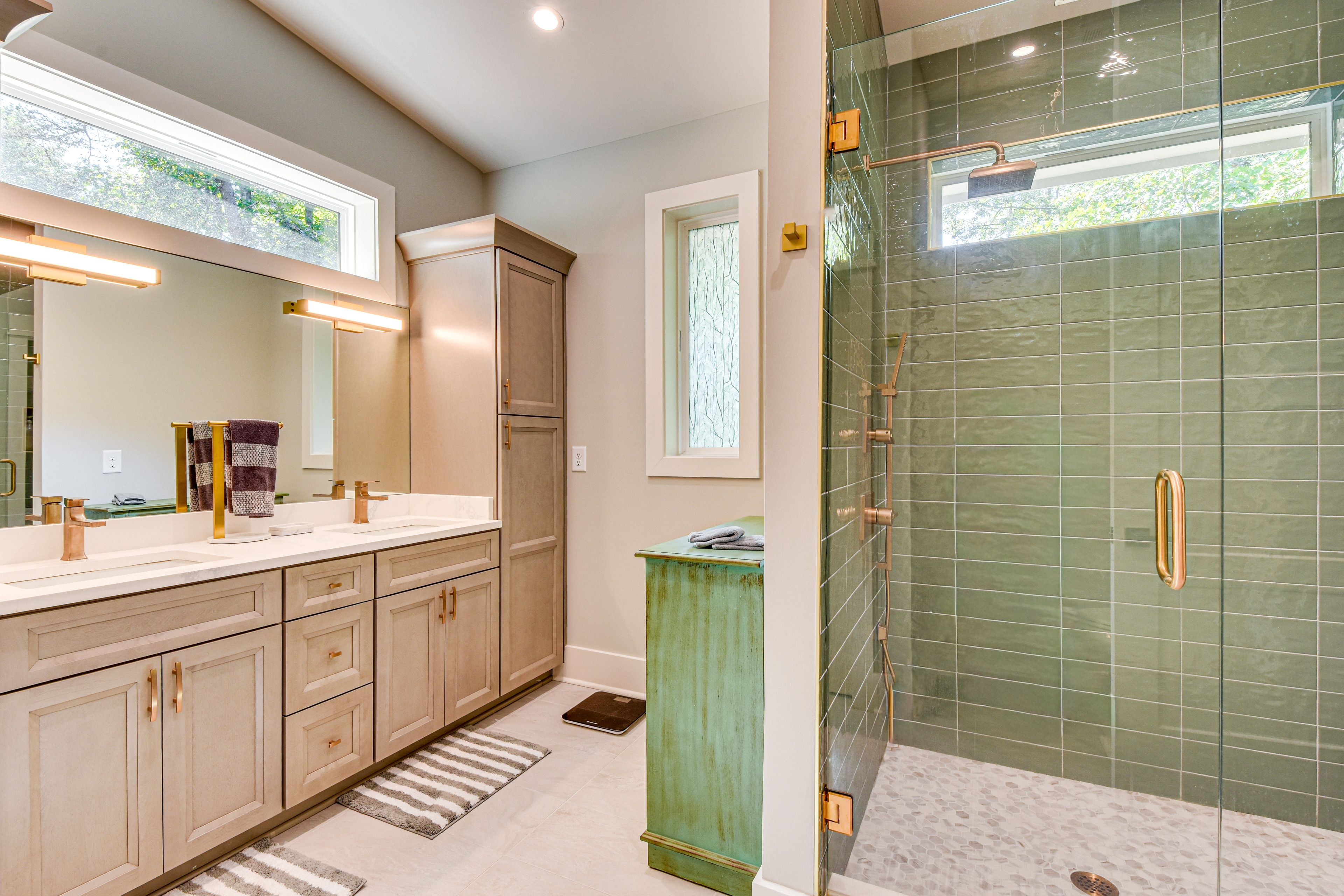 En-Suite Bathroom | Main Floor