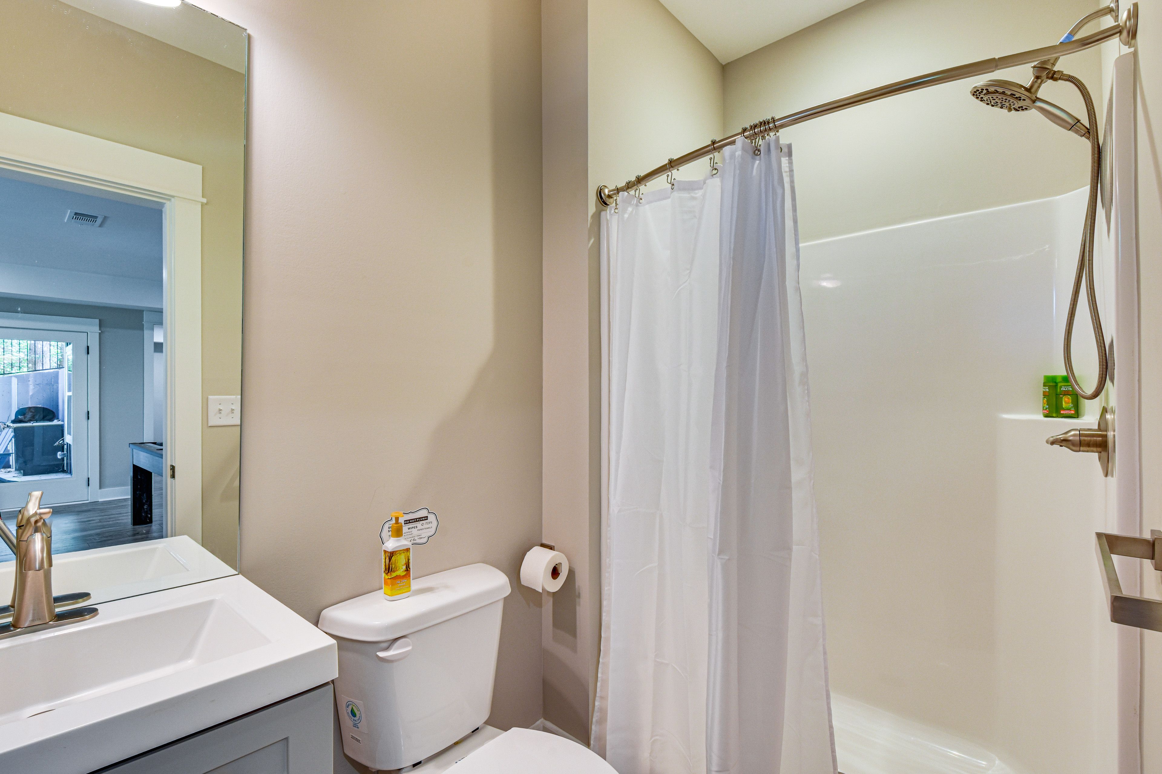 Full Bathroom | Lower Floor