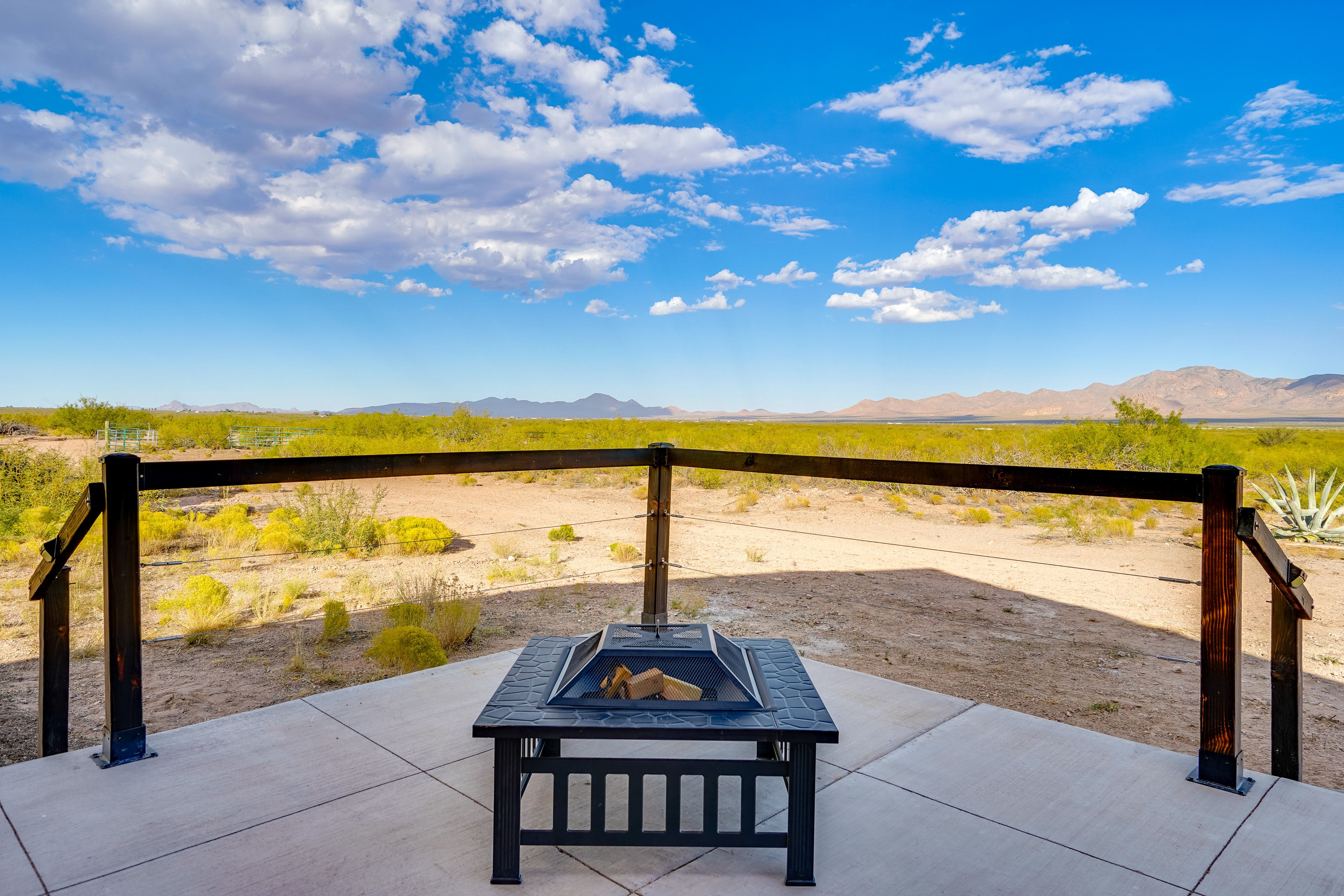 Private Furnished Deck | Fire Pit | Gas Grill