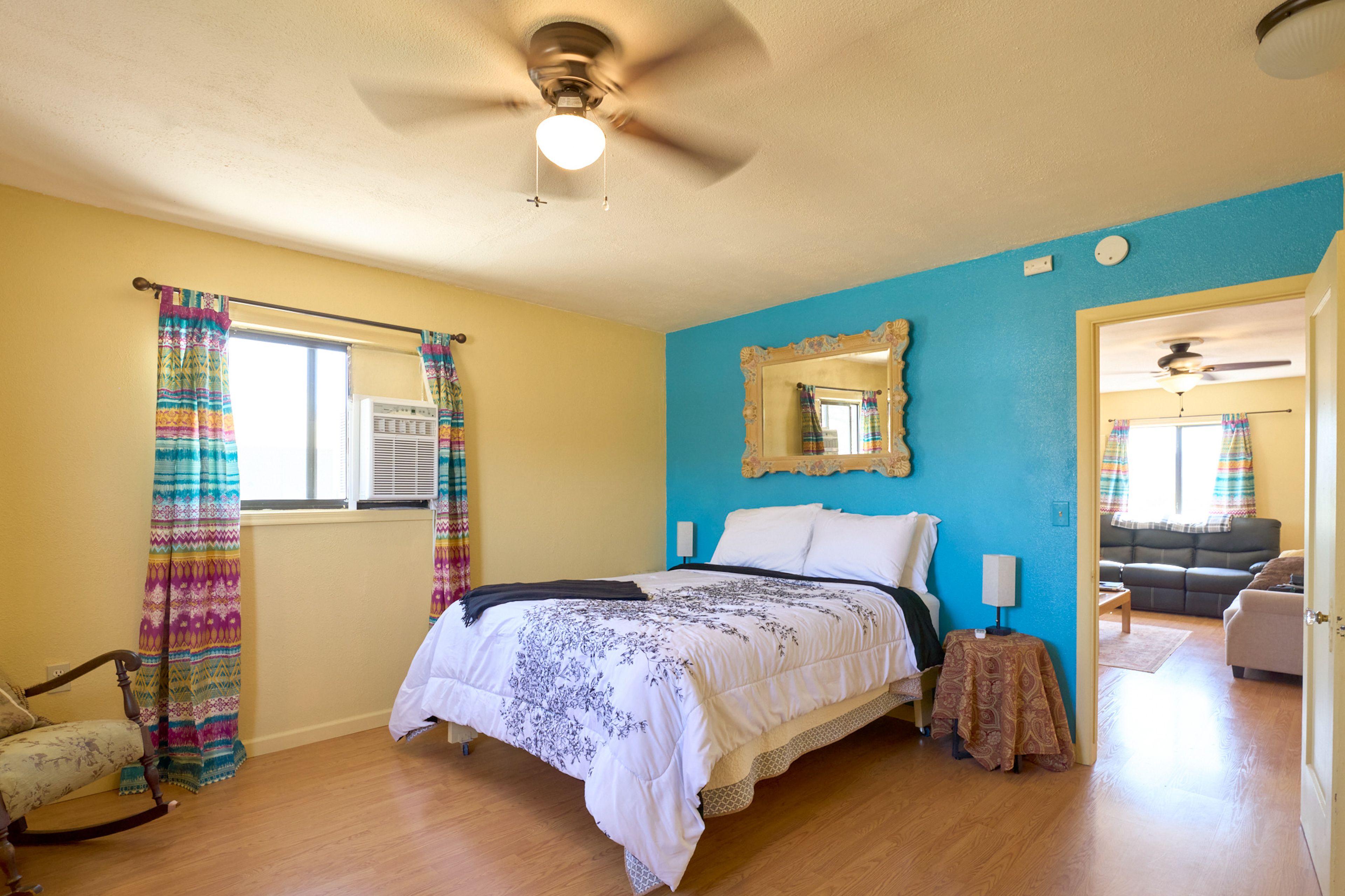 Bedroom Suite | Queen Bed