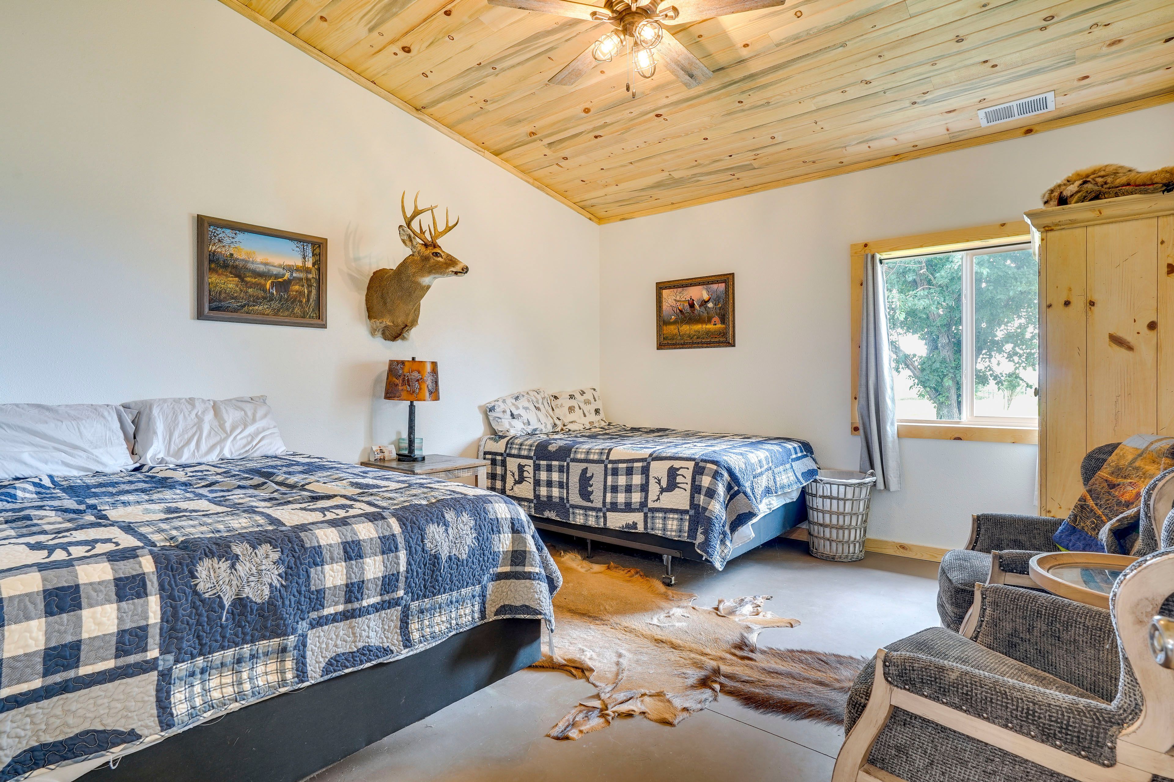Bedroom 2 | 2 Queen Beds