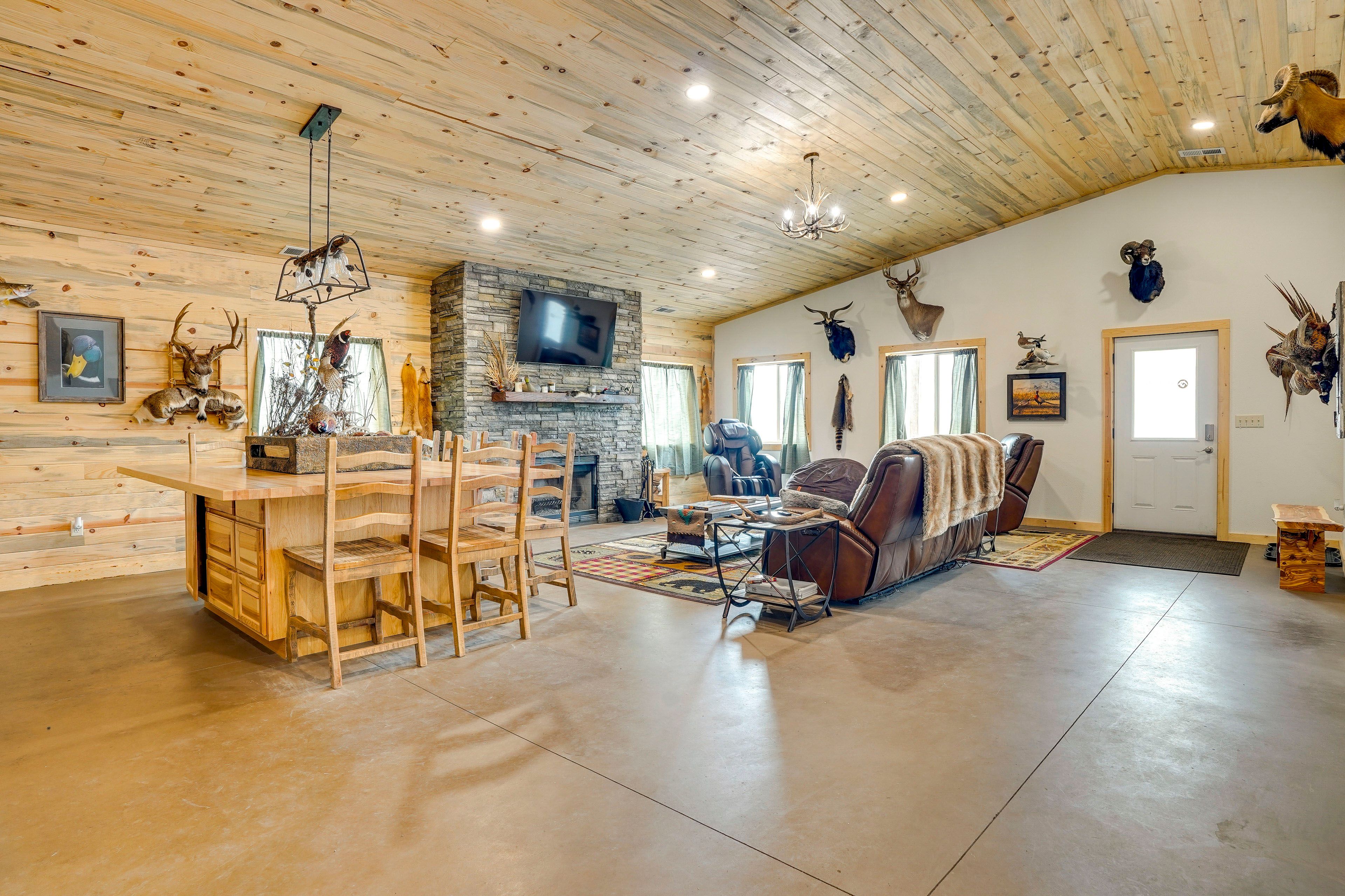 Living Room | Central Heating & A/C