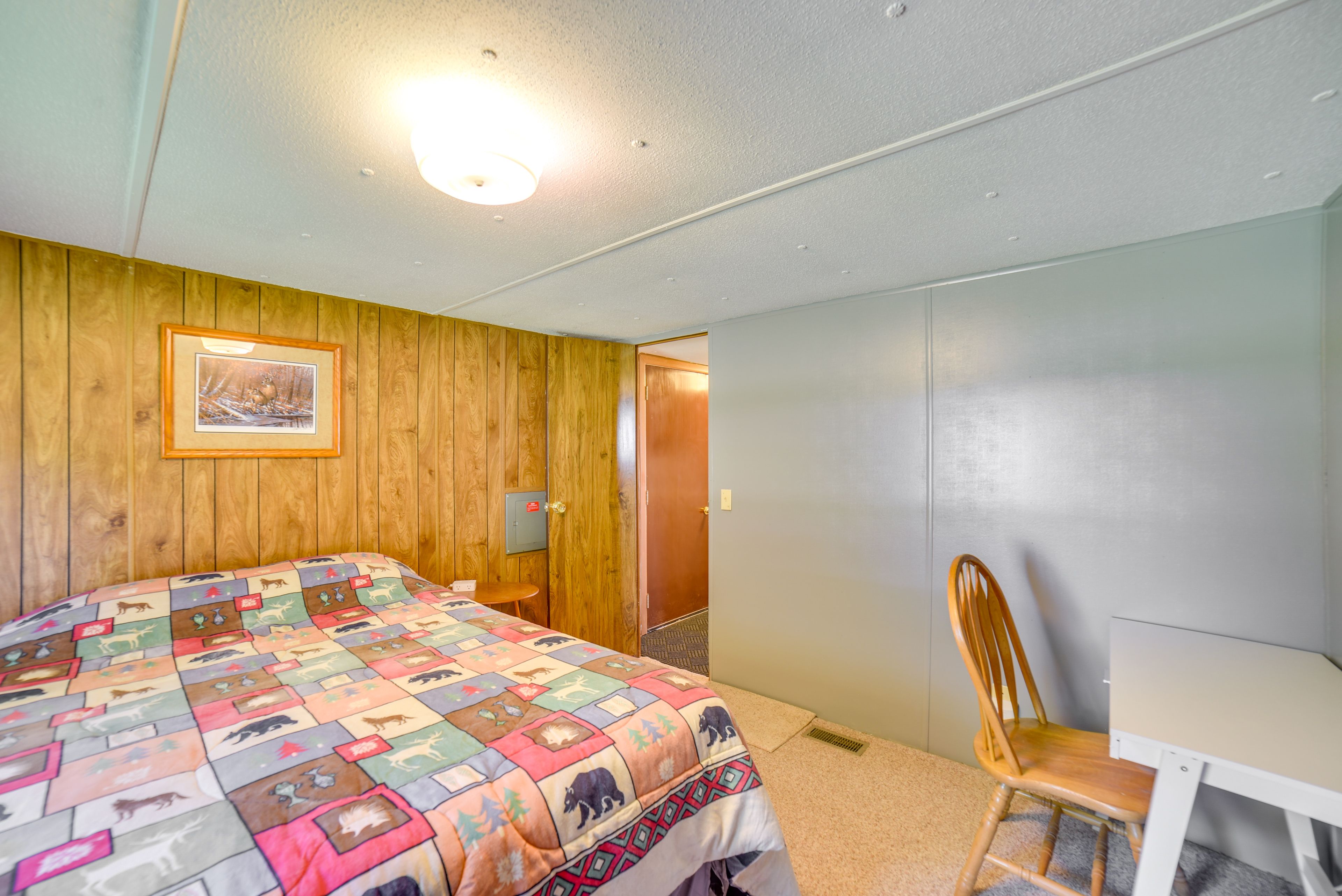 Bedroom 1 | Queen Bed | Linens Provided