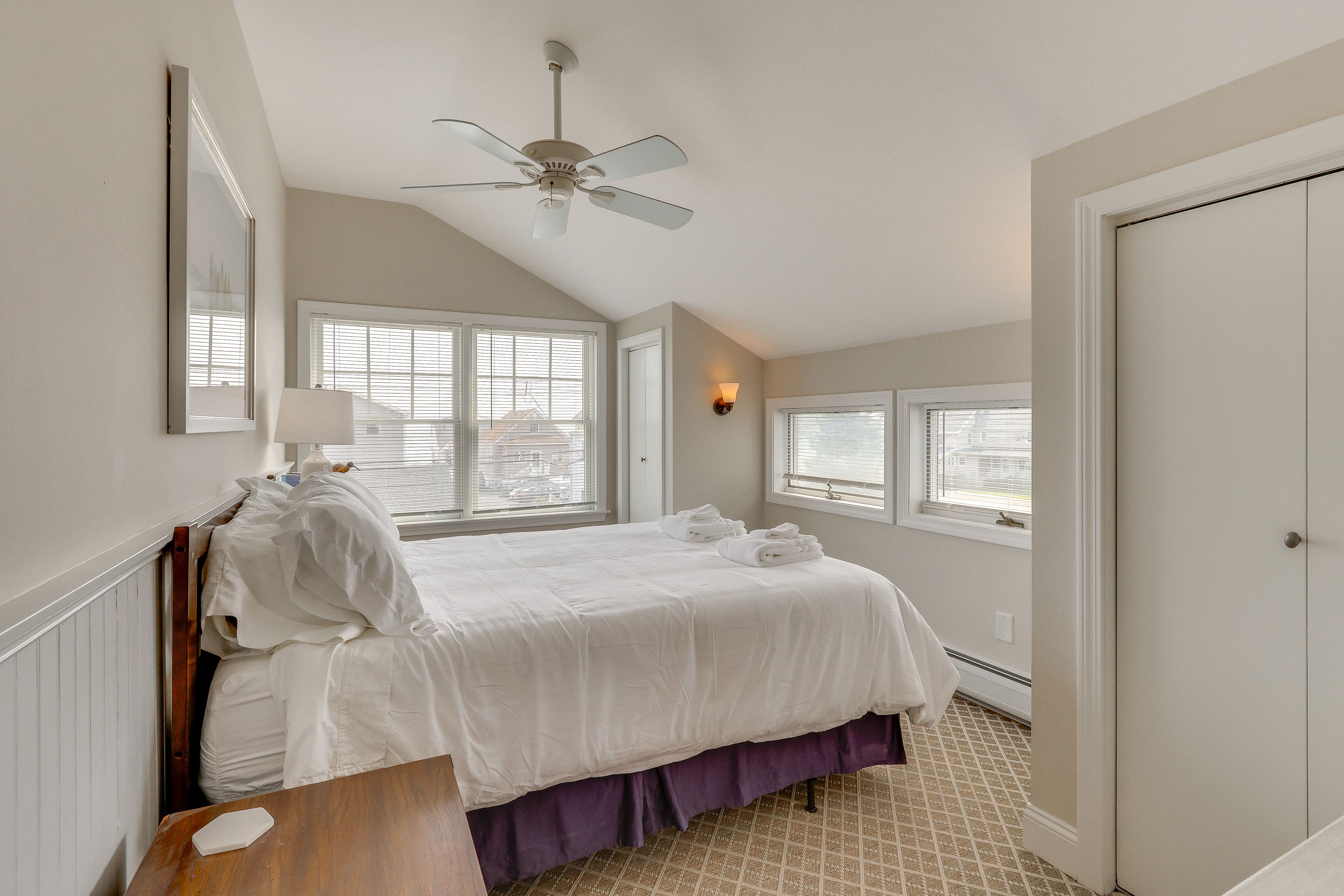 Bedroom 1 | Upper Level | Queen Bed