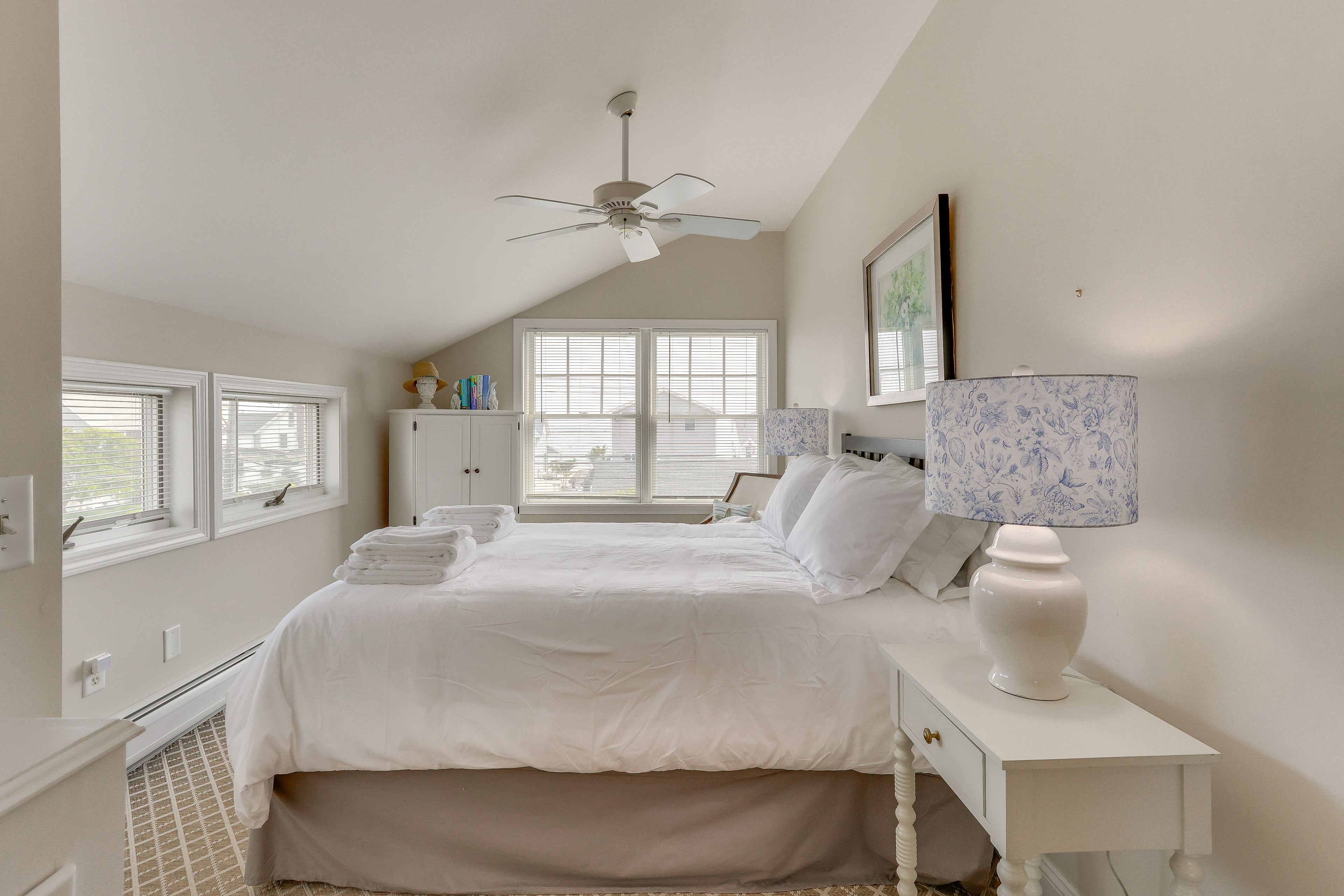 Bedroom 2 | Upper Level | Queen Bed