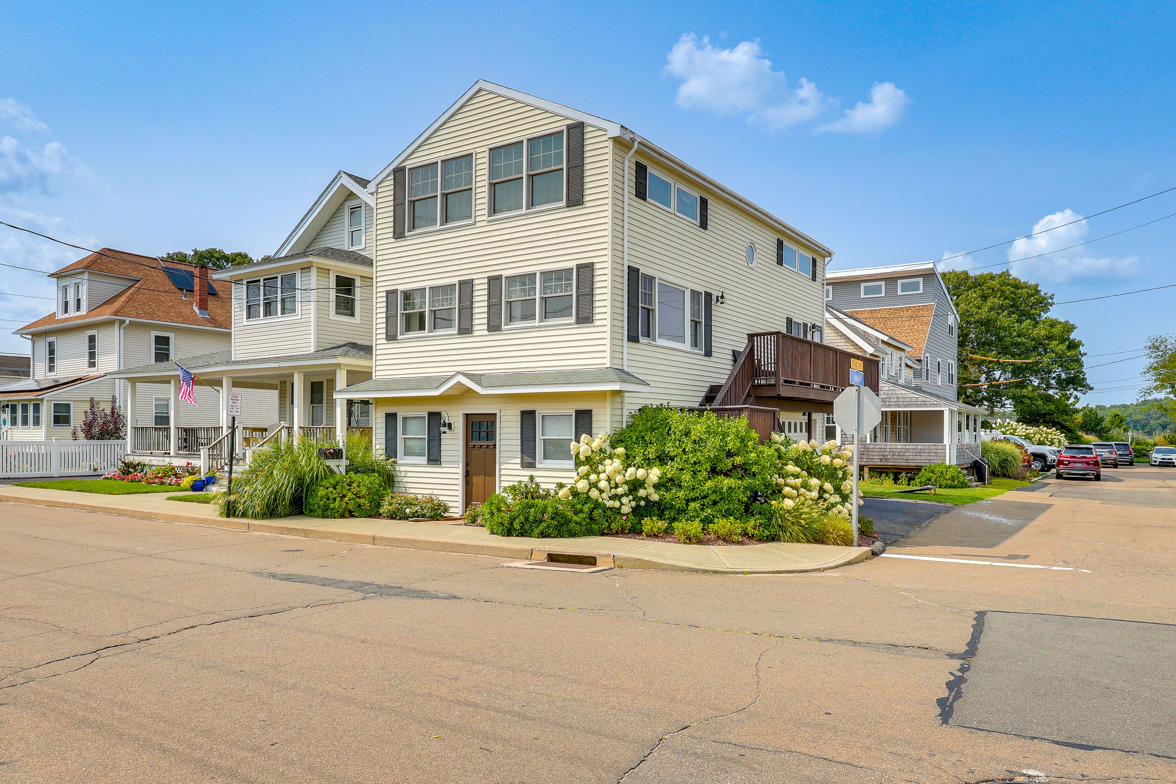East Haven Vacation Rental | 4BR | 1.5BA | 1,520 Sq Ft | Stairs Required