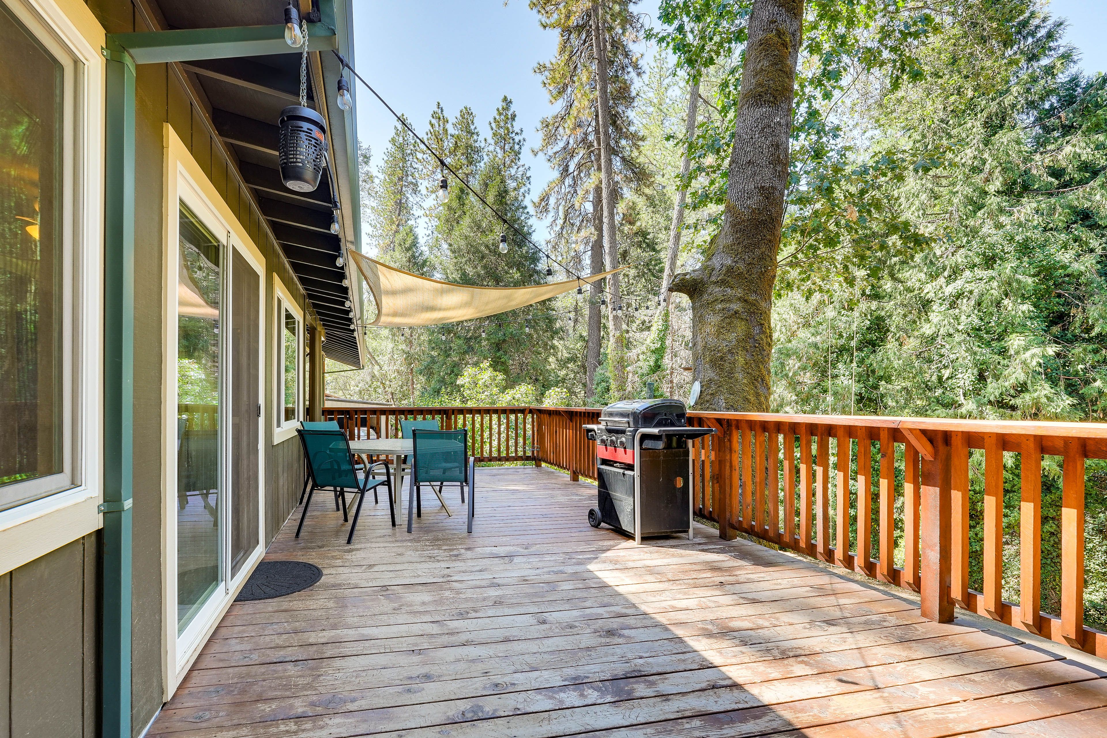 Deck | Gas Grill | Outdoor Seating & Dining | Outdoor Heater | Mountain Views