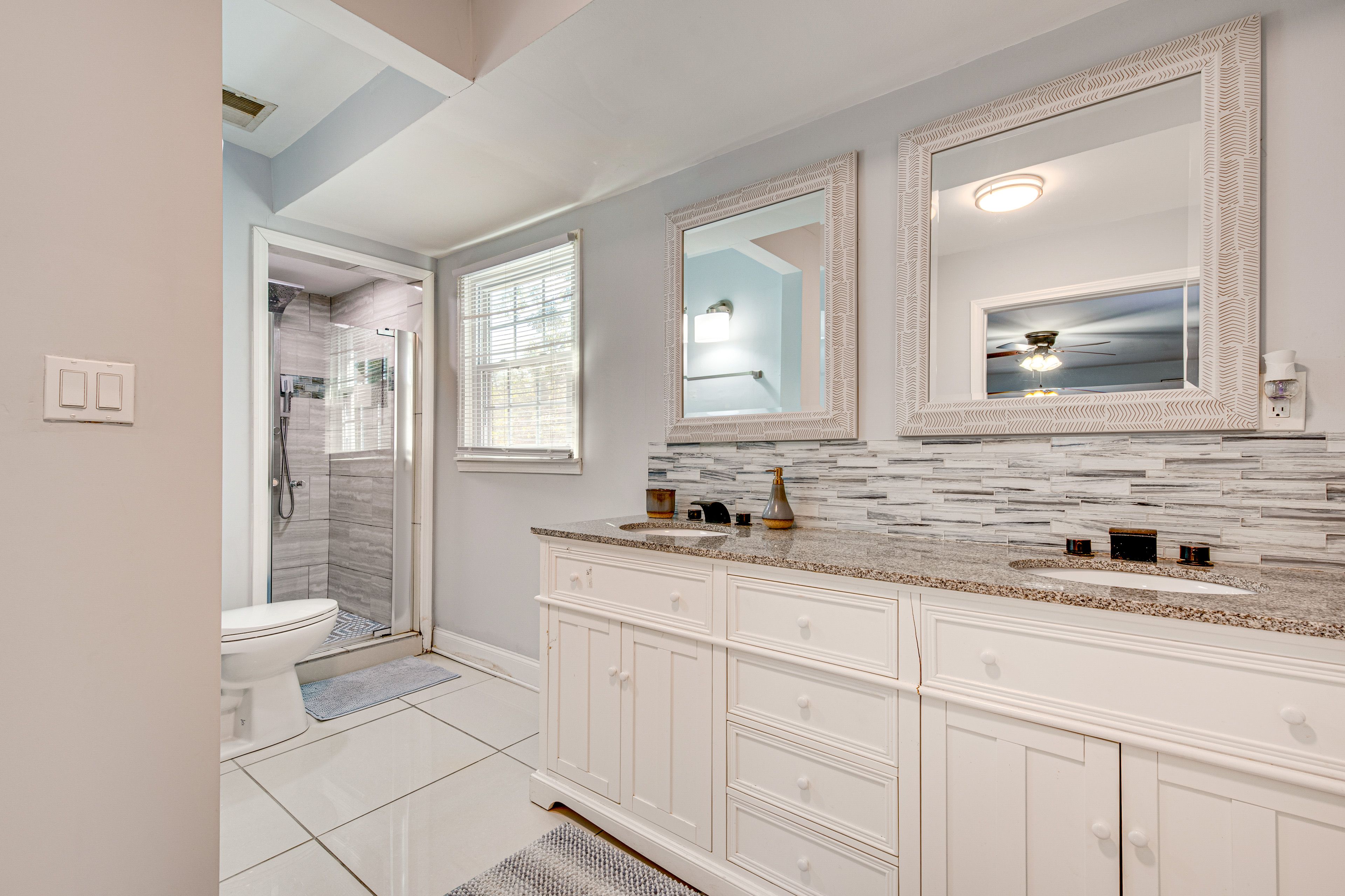 En-Suite Bathroom | 2nd Floor | Complimentary Toiletries | Hair Dryer