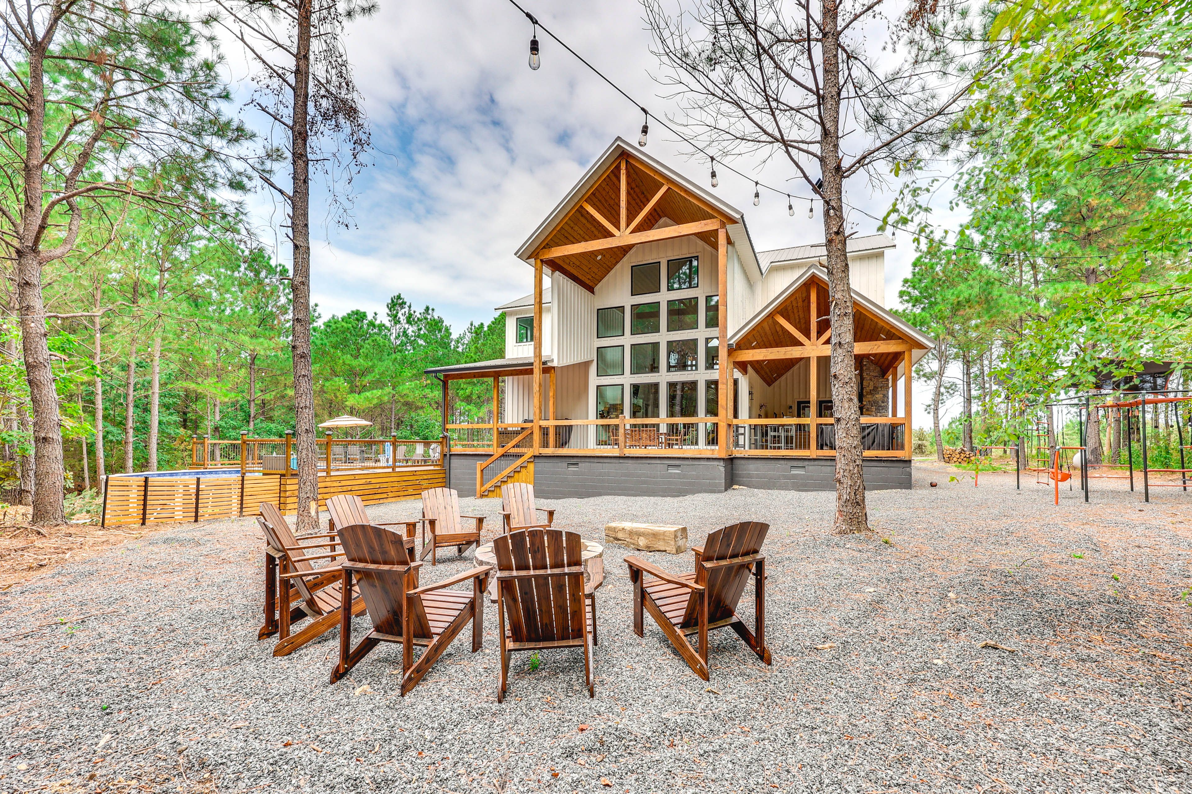 Broken Bow Vacation Rental | 4BR | 4.5BA | 3,509 Sq Ft | Stairs Required
