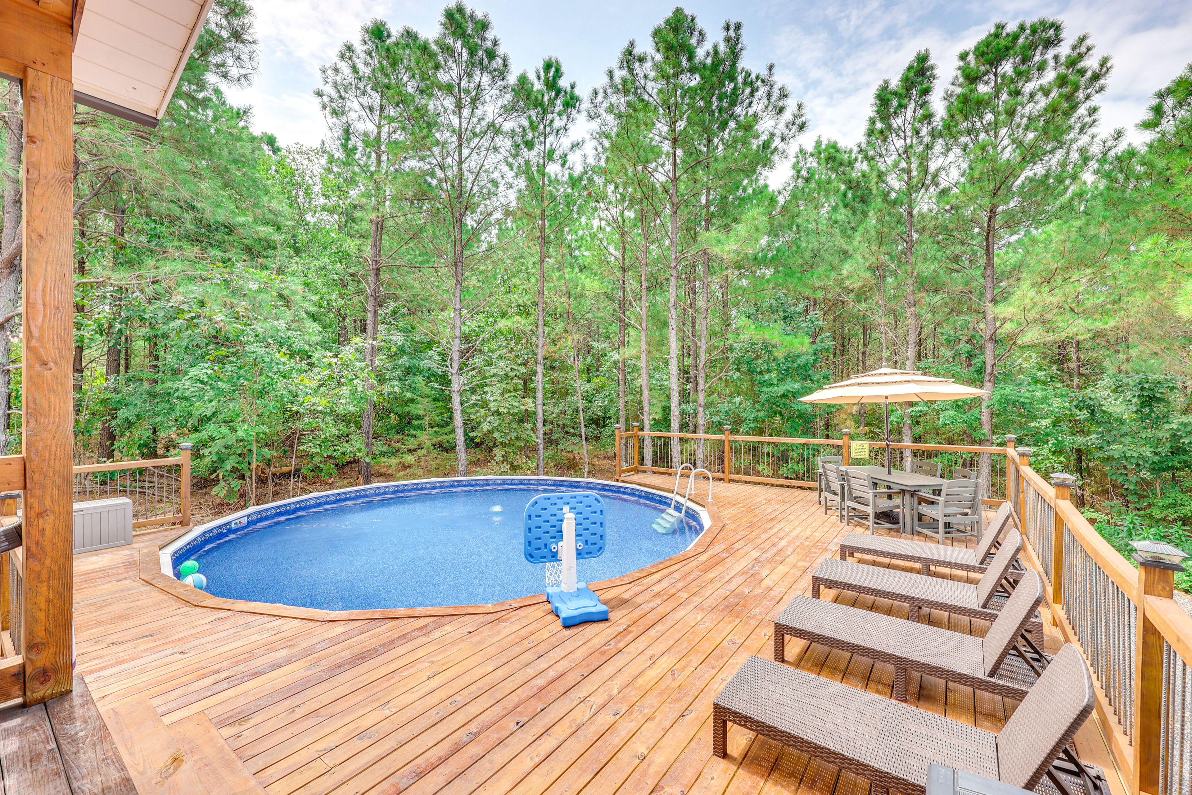 Private Outdoor Pool | Lounge Seating
