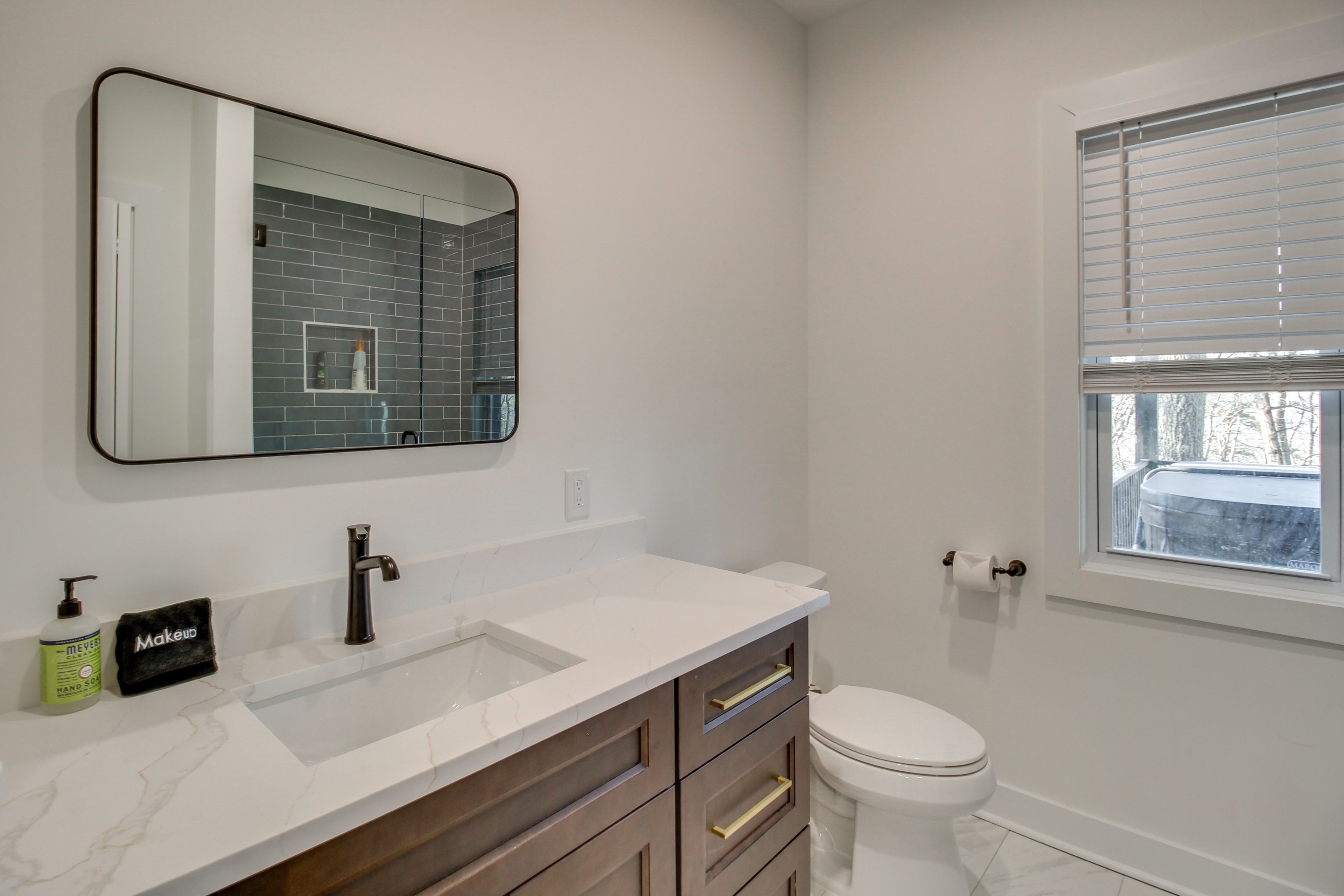 Full Bathroom | Basement