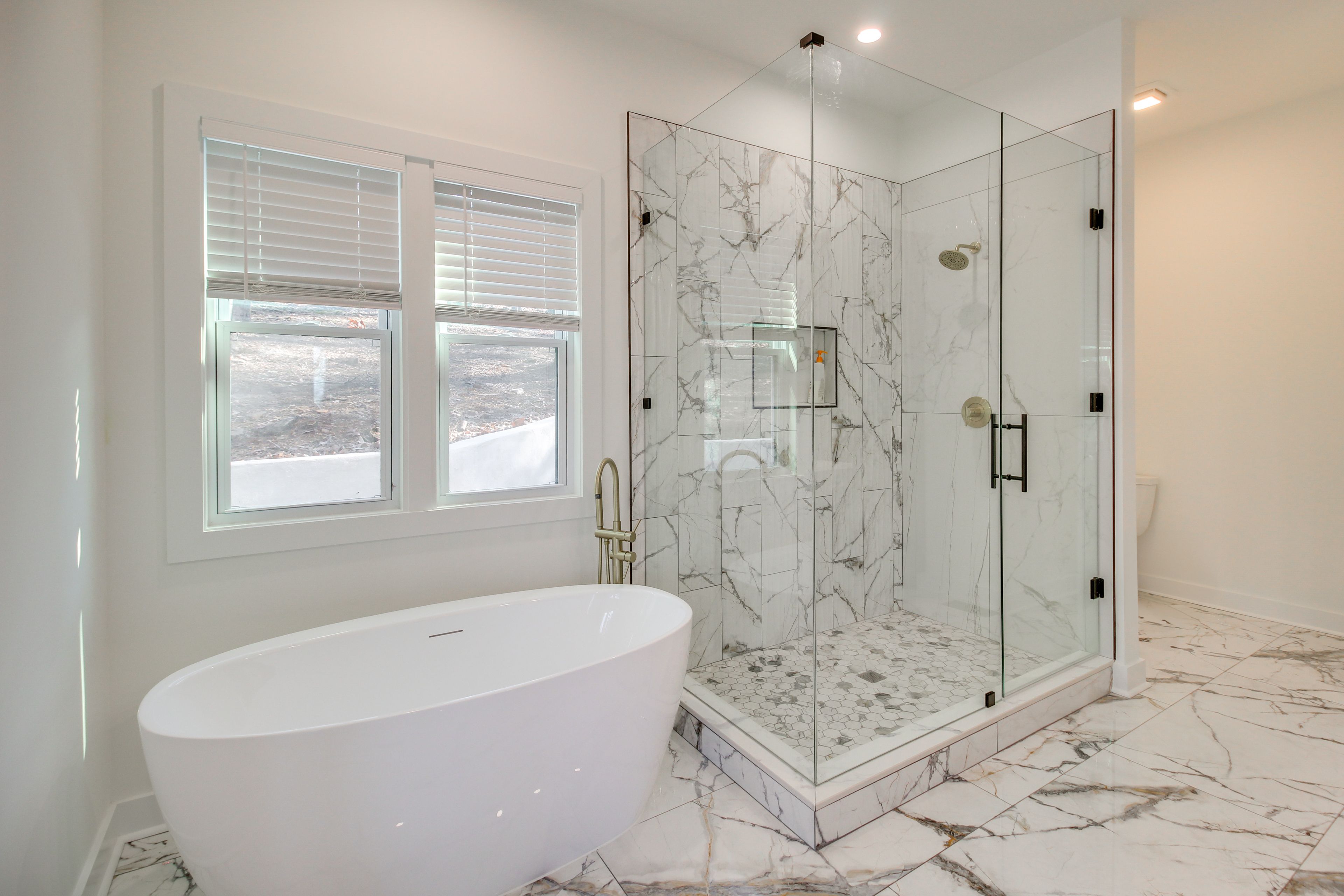 En-Suite Bathroom | 1st Floor