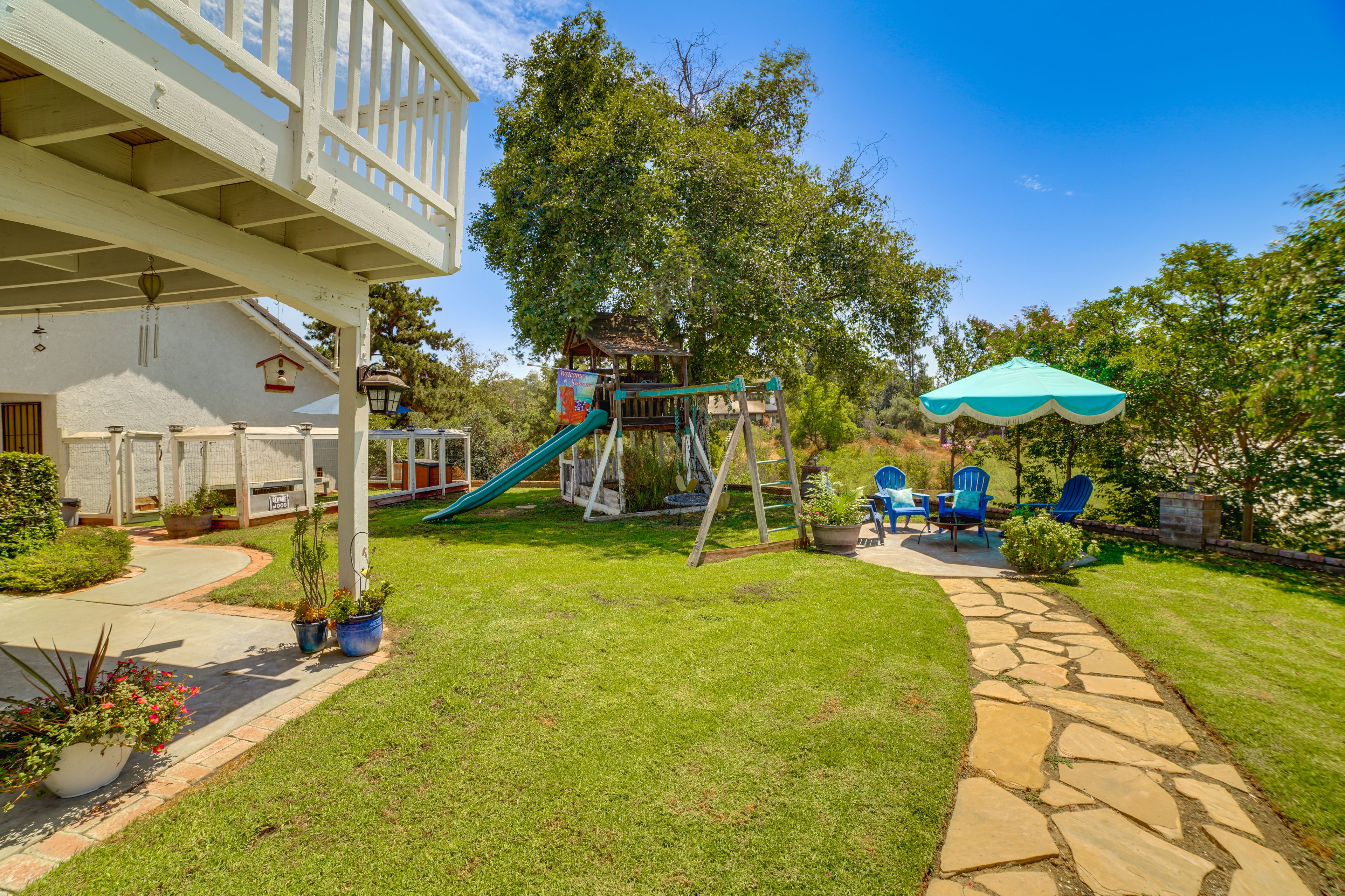 Private Yard | Fenced Pet Area | Children's Playset | Fire Pit