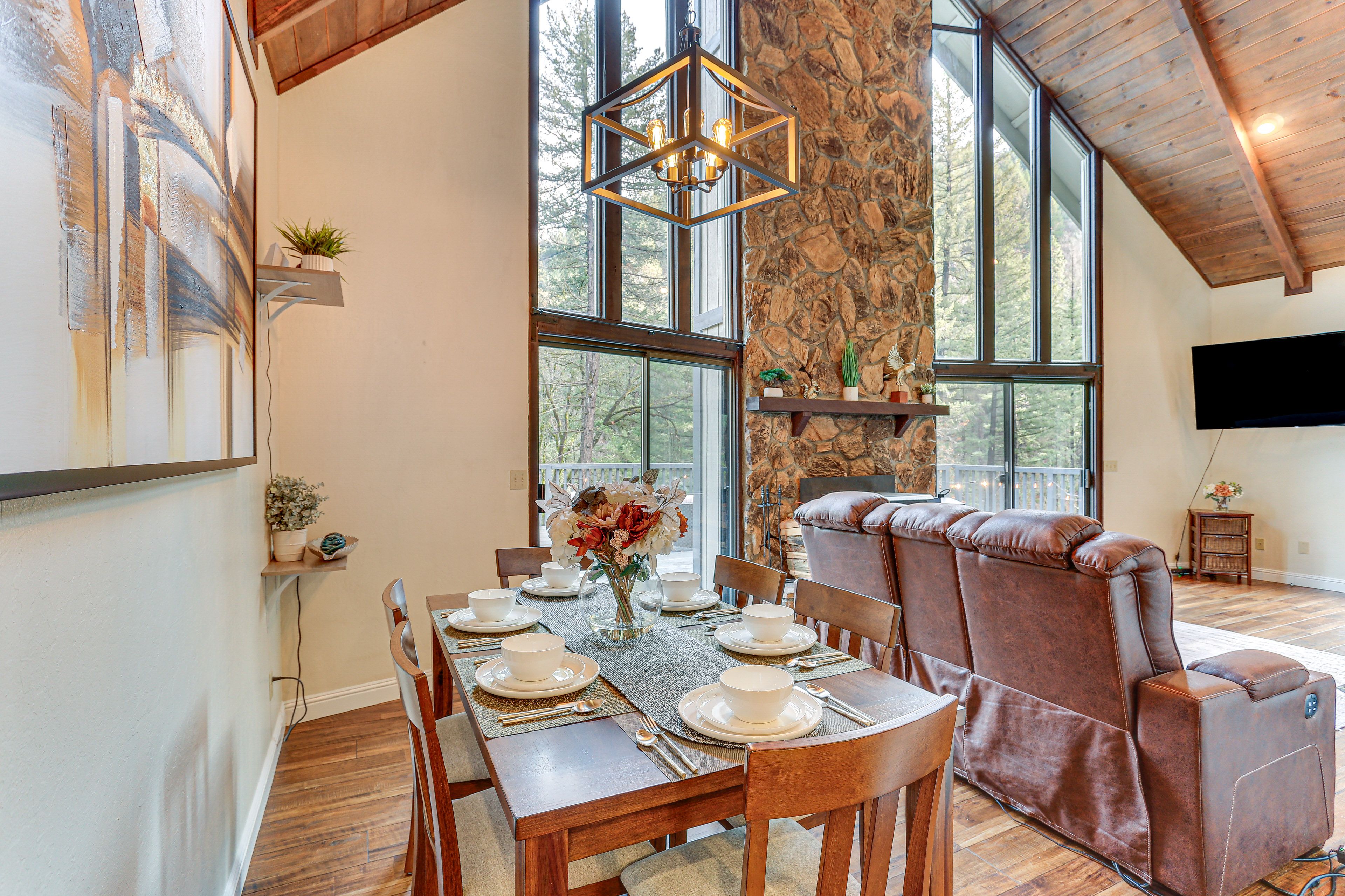 Dining Room | 1st Floor | Dishware & Flatware