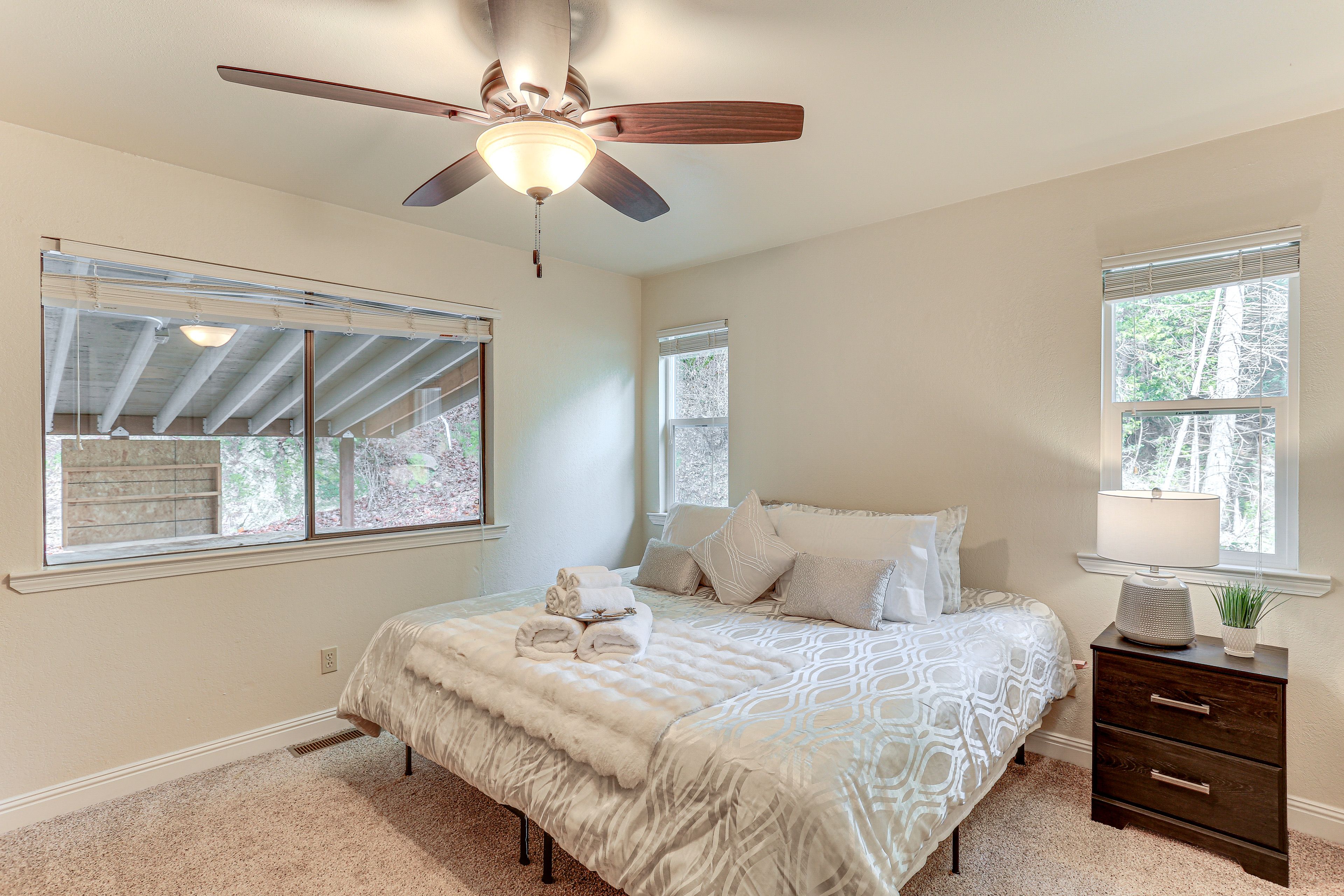 Bedroom 1 | 1st Floor | King Bed | Linens Provided
