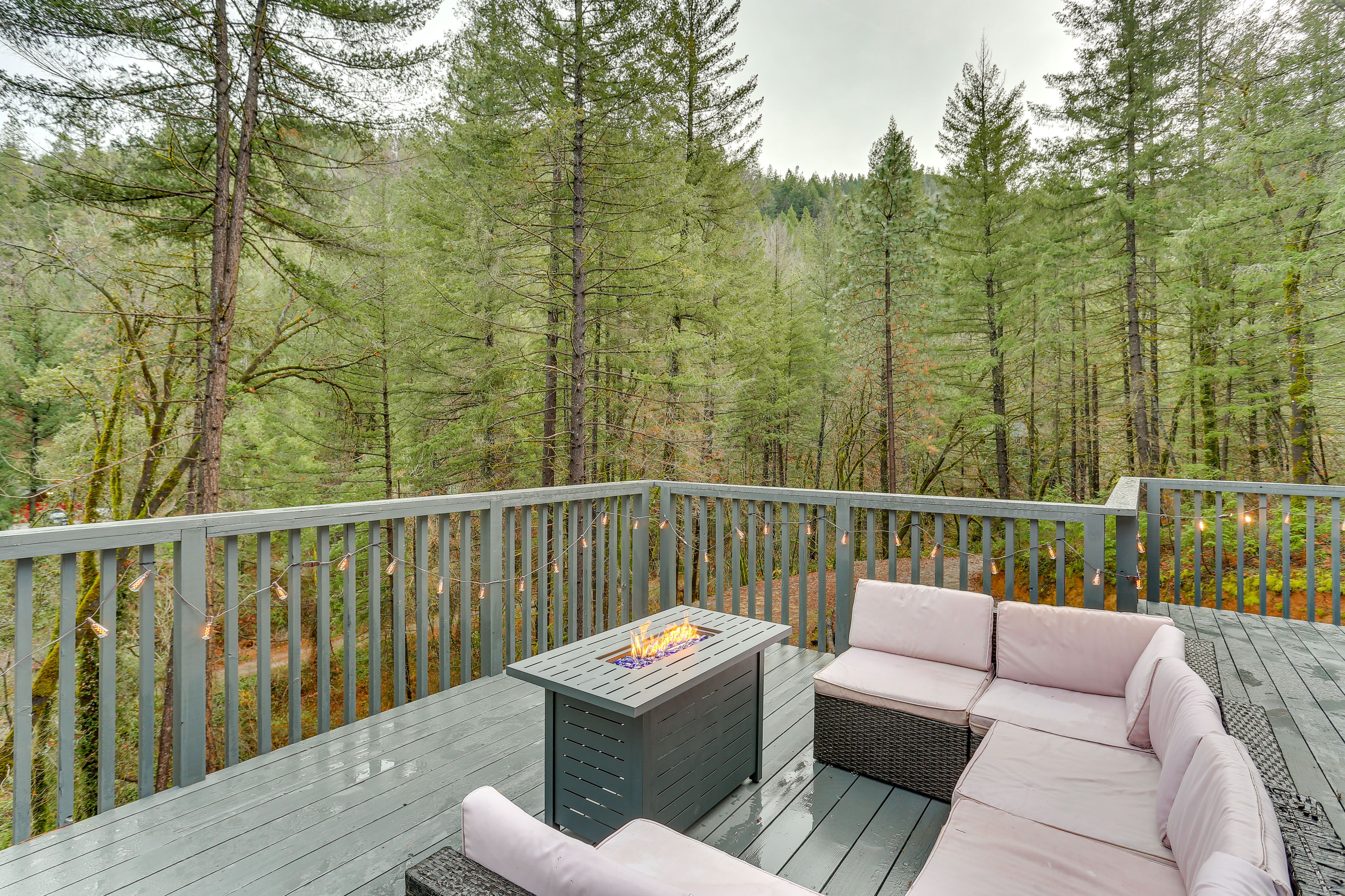 Lakehead Vacation Rental | 3BR | 2BA | Steps to Enter | 1,759 Sq Ft
