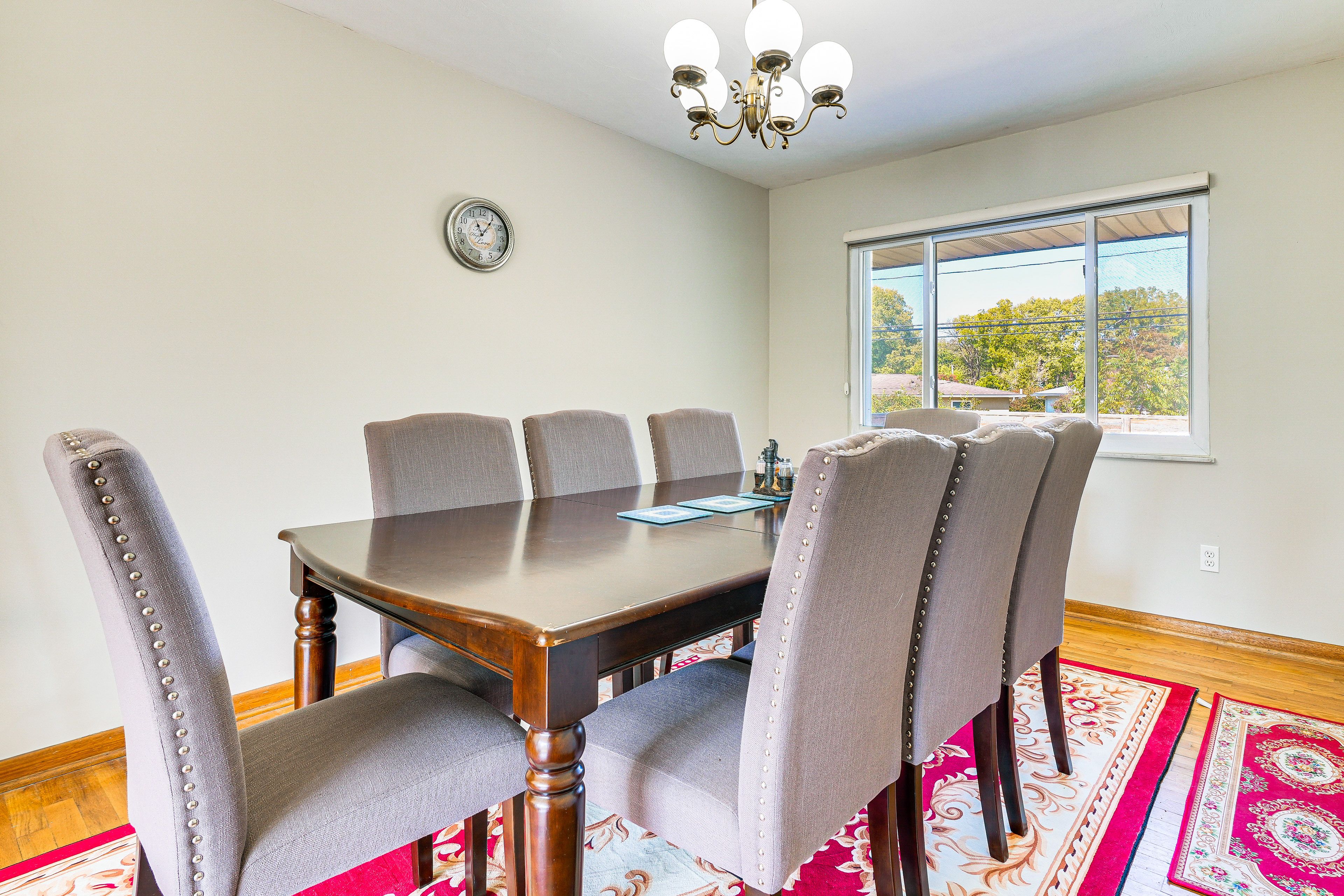 Dining Area | Dishware & Flatware Provided | Central A/C & Heat | 2nd Floor