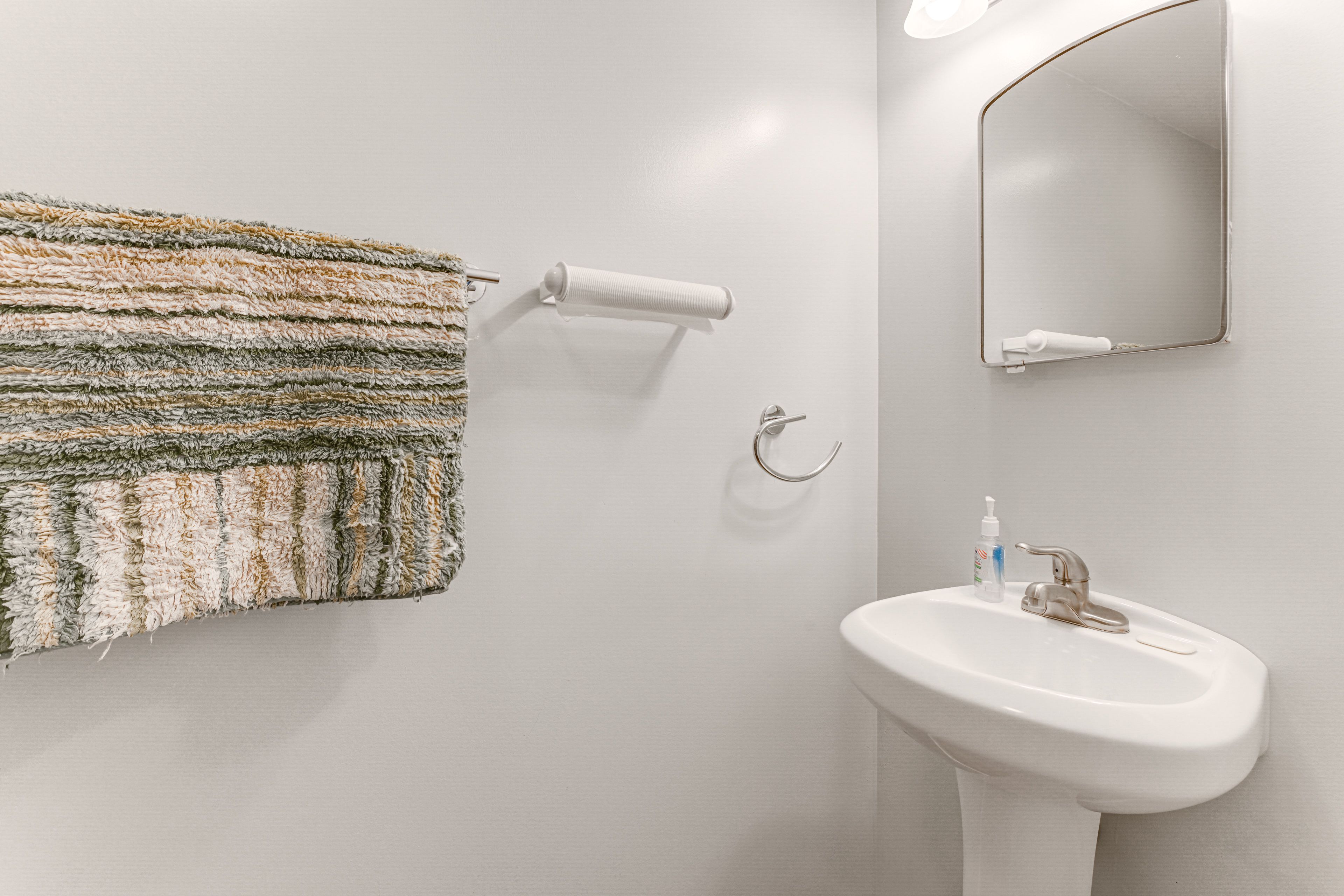 Half Bathroom | 1st Floor