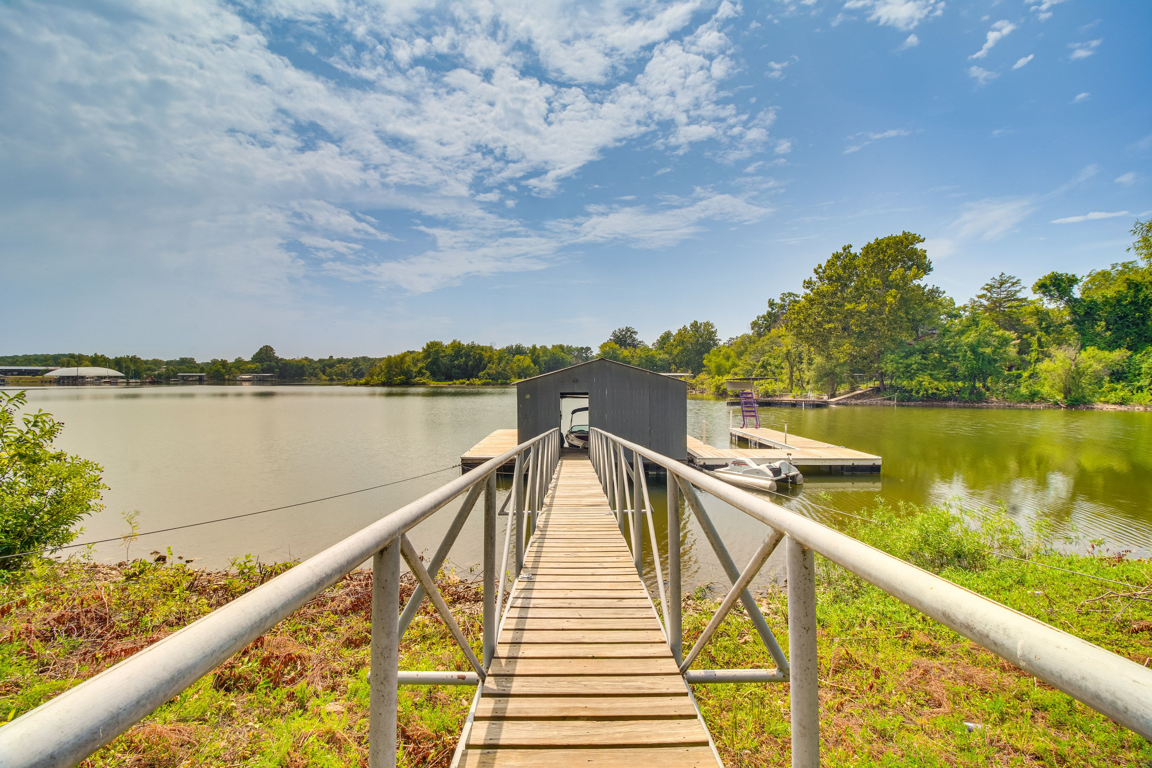 Vinita Vacation Rental | 2BR | 1BA | 1,200 Sq Ft | Step-Free Access