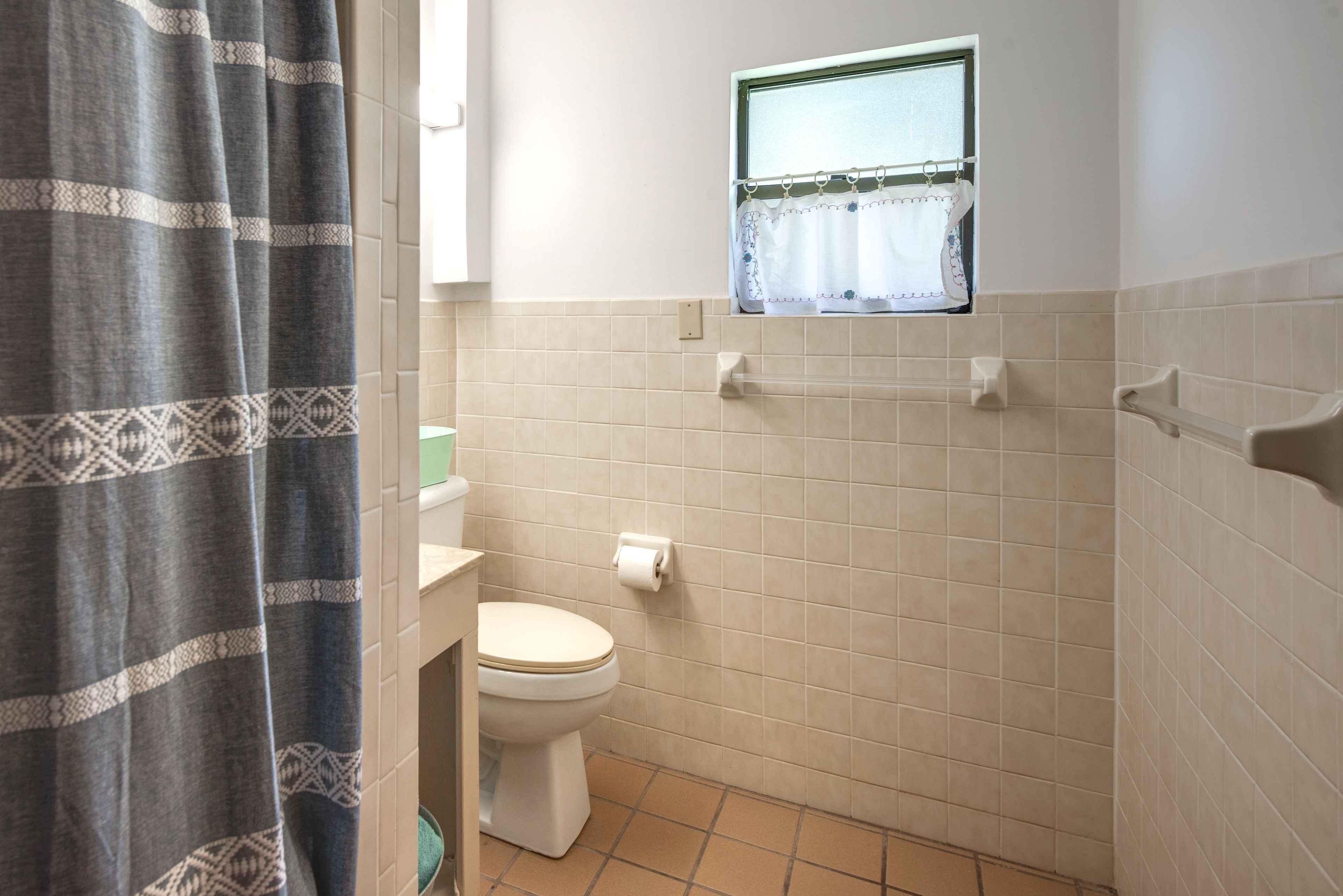 Full Bathroom | 1st Floor