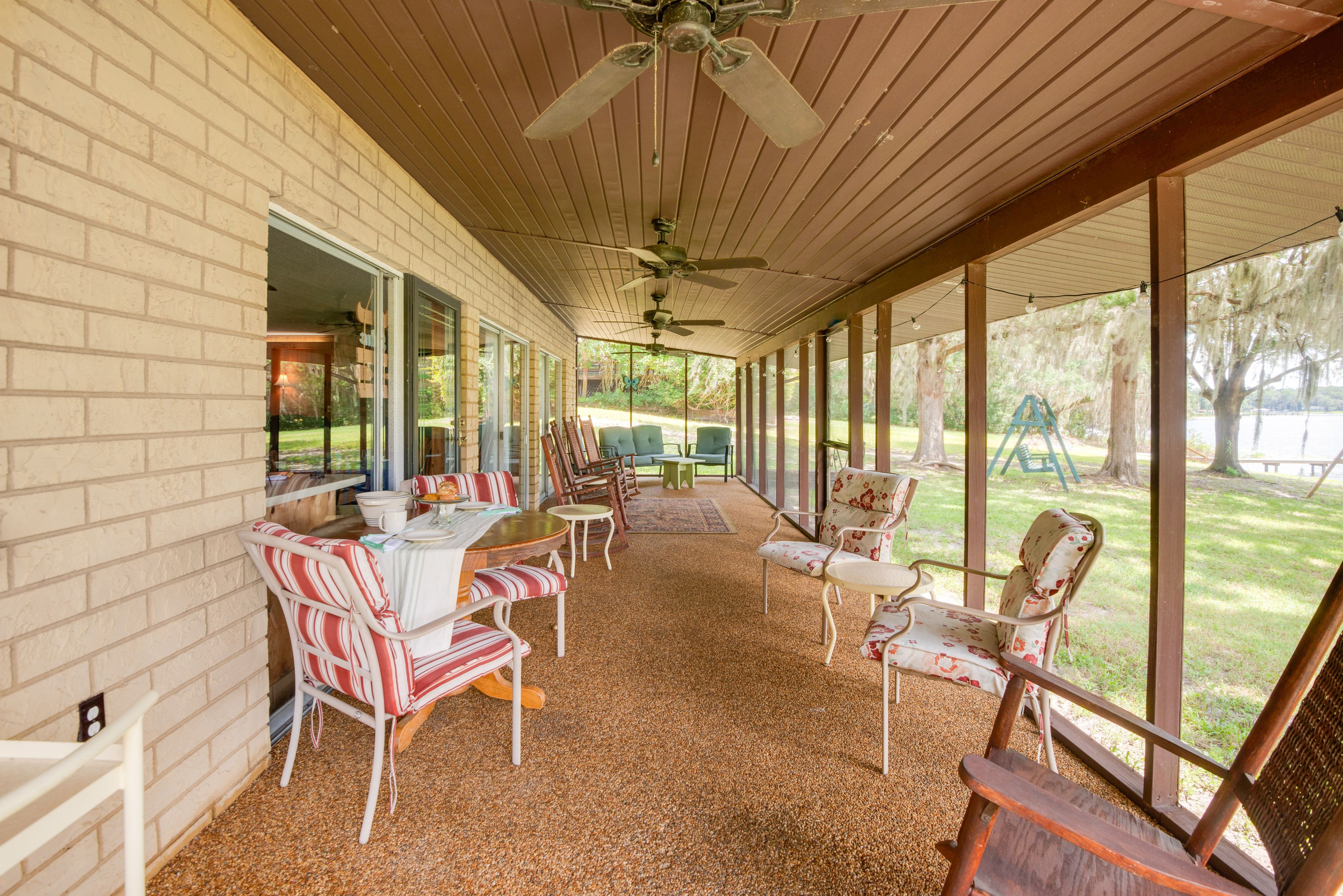 Screened-In Porch | Lake Views