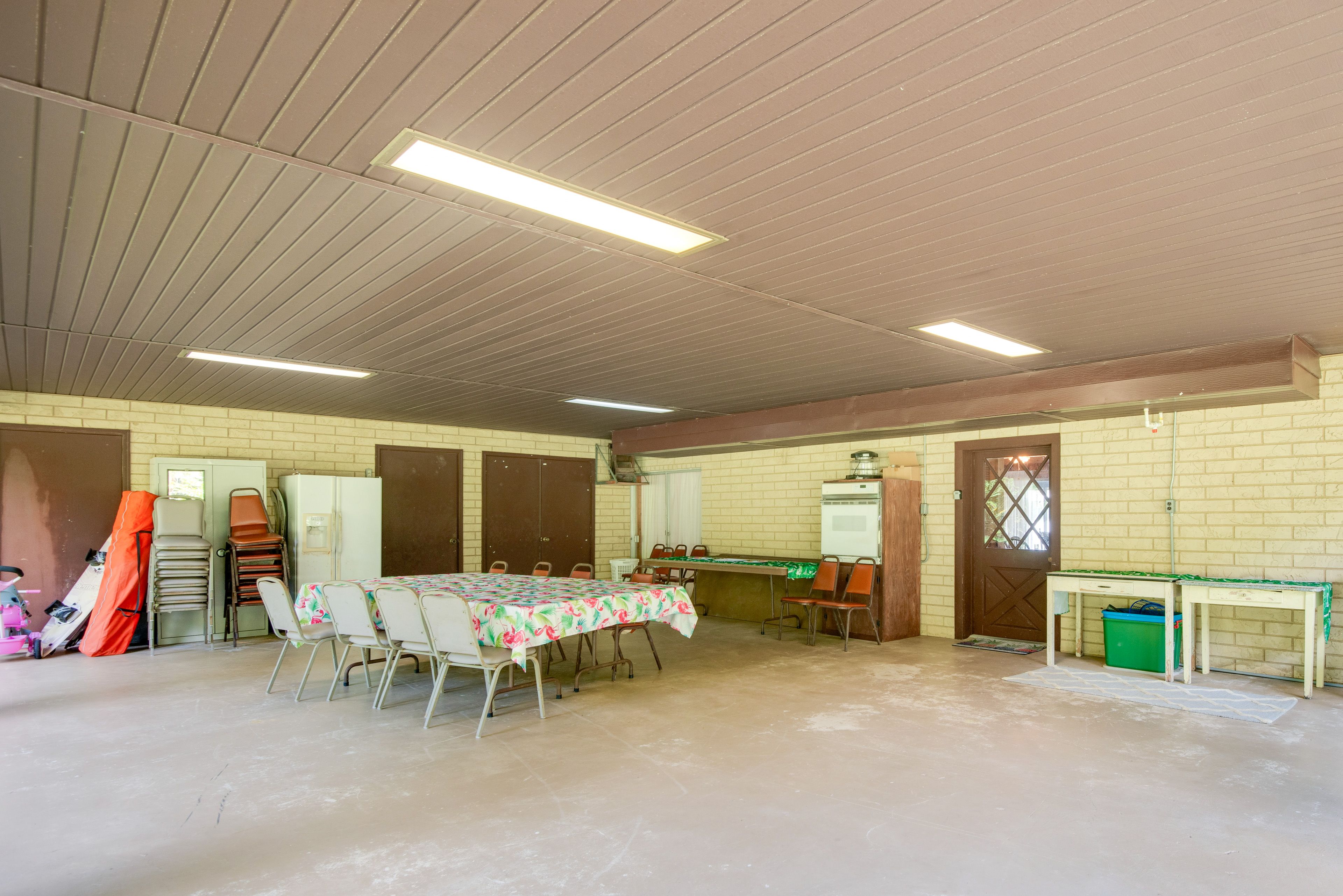 Screened-In Porch