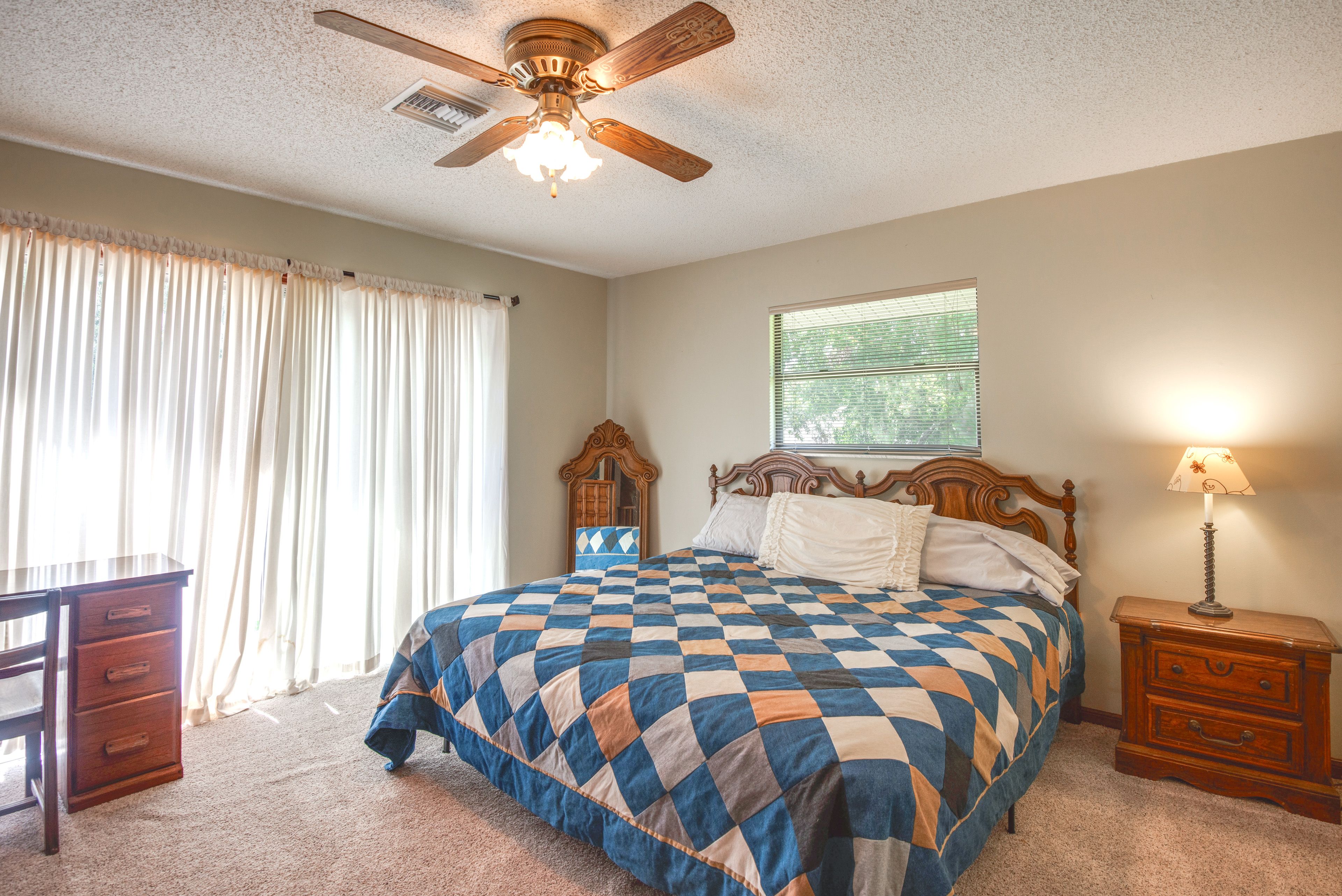 Bedroom 2 | King Bed | 2nd Floor | Smart TV