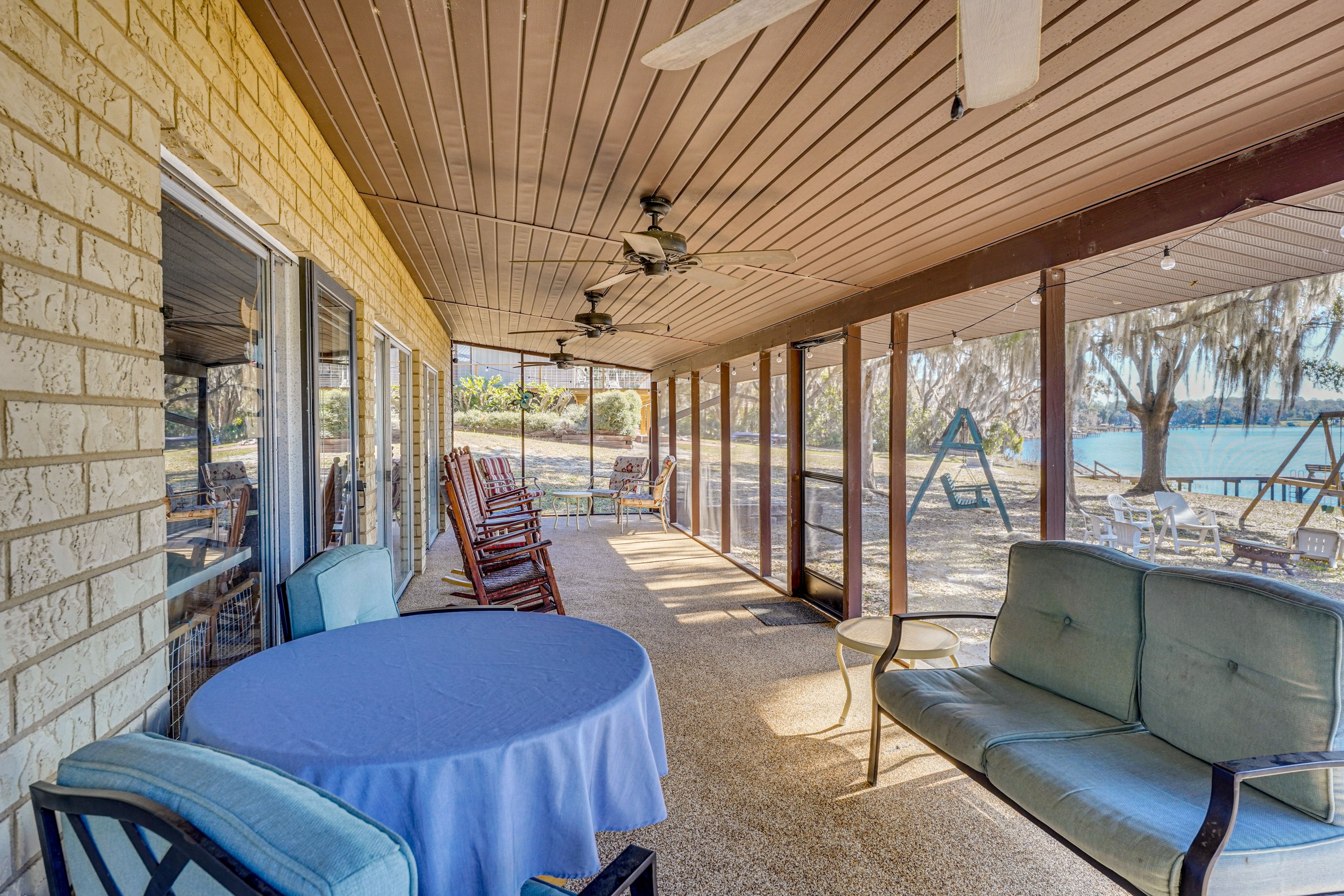 Screened-In Porch | Lake Views