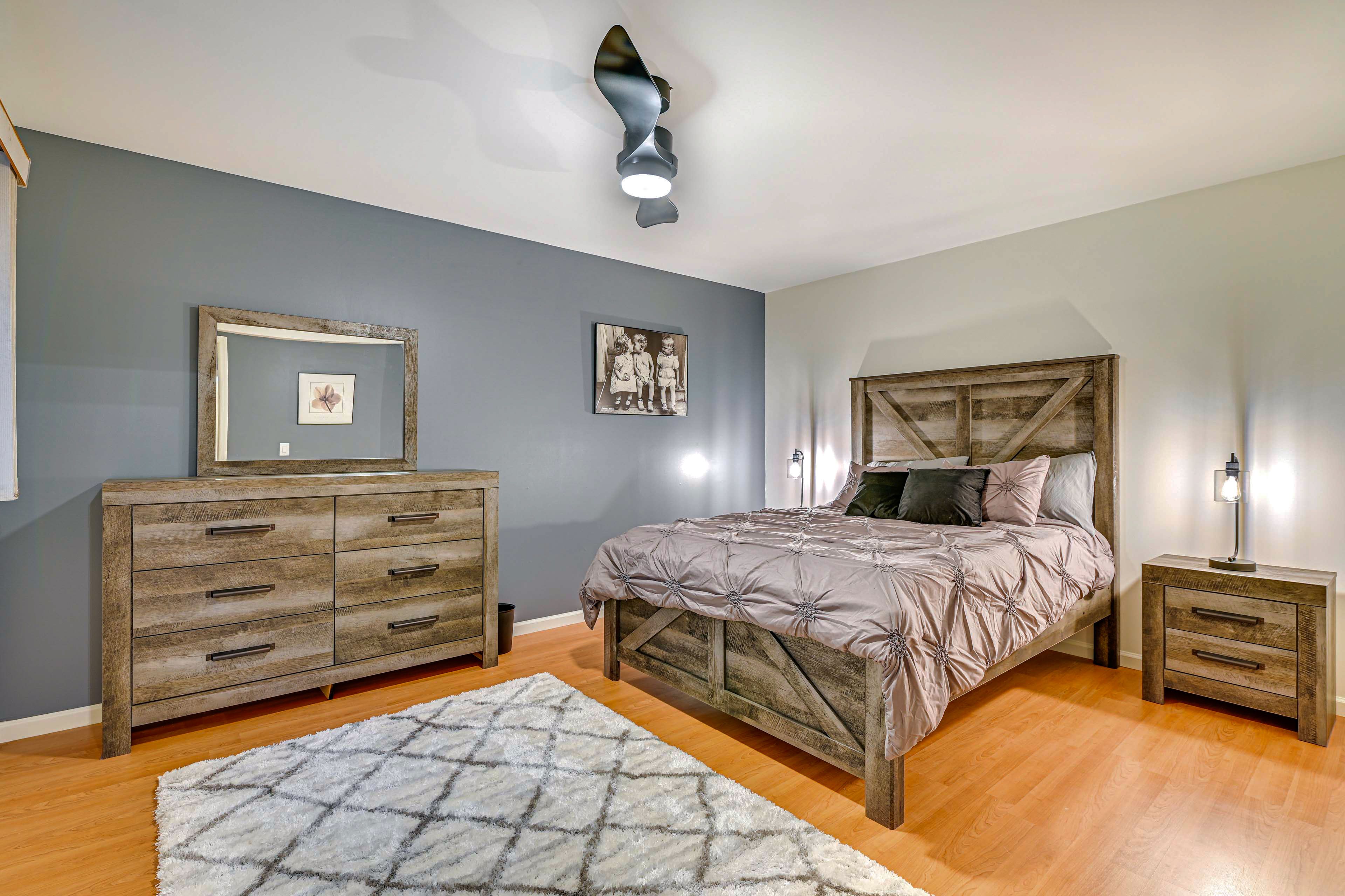 Bedroom 5 | Queen Bed | 2nd Floor