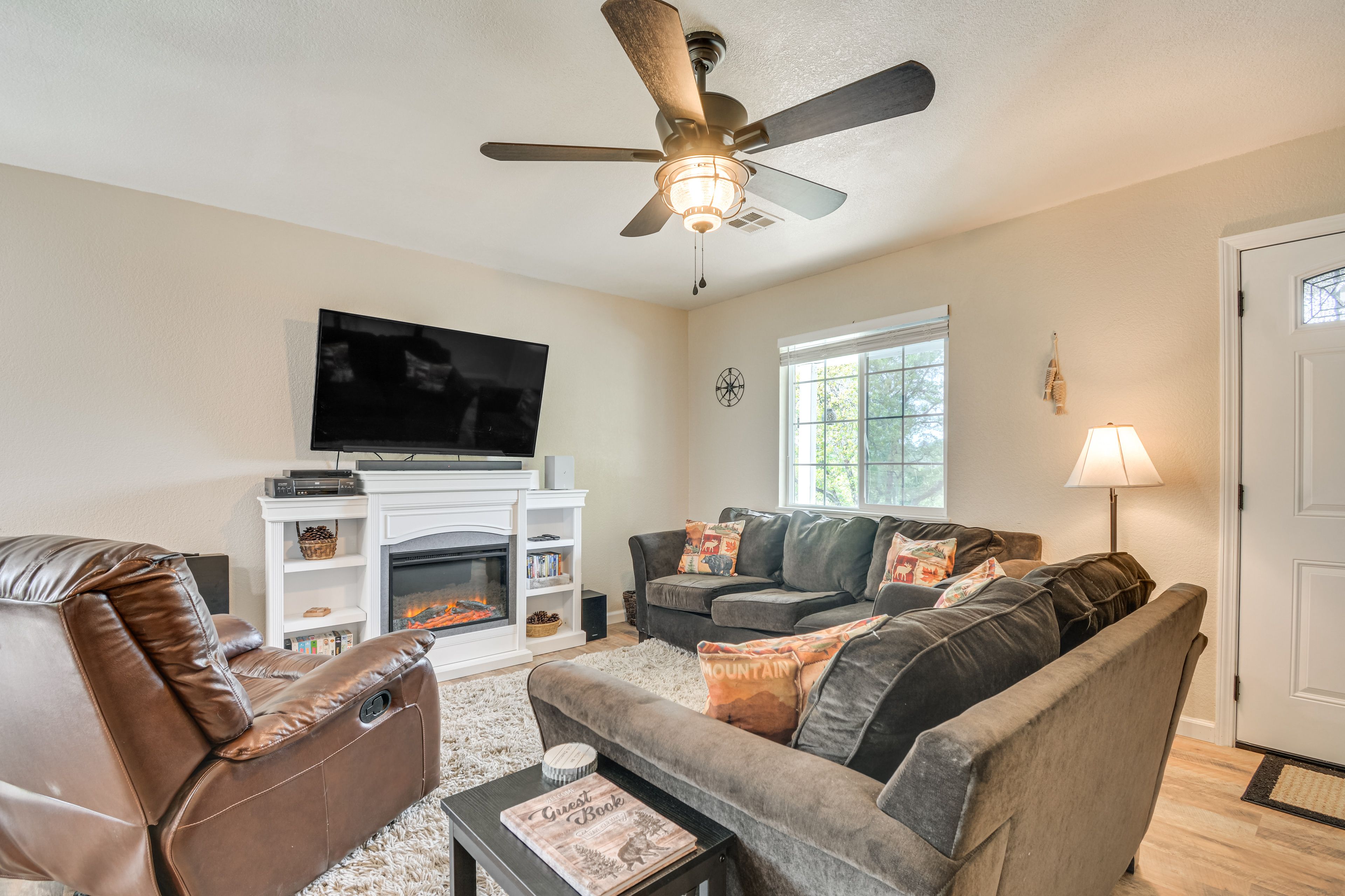 Living Room | Smart TV | Electric Fireplace | Central Heating & A/C